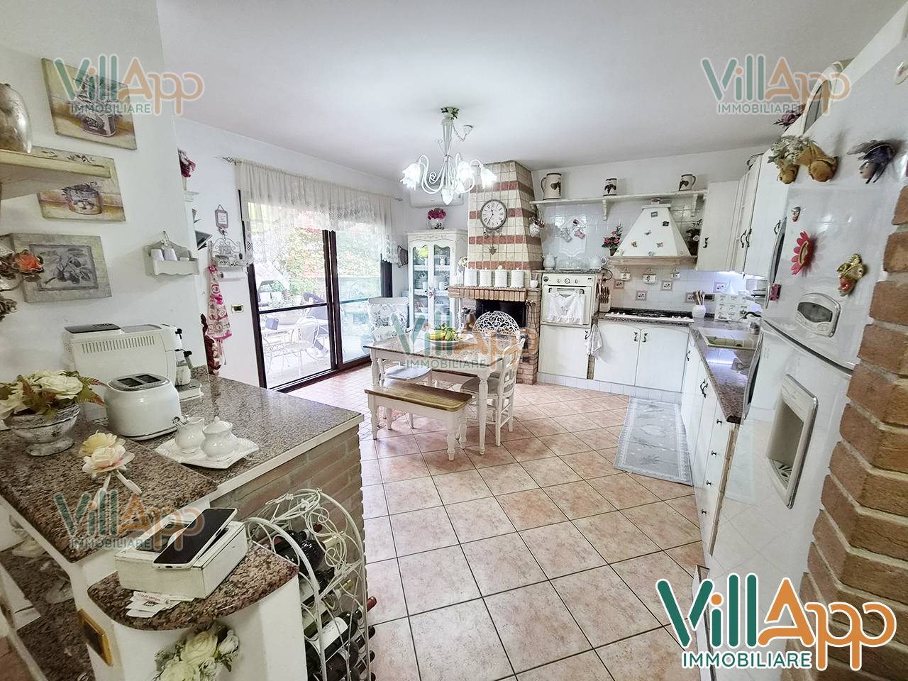 Villa in vendita a Fondi, Semicentro