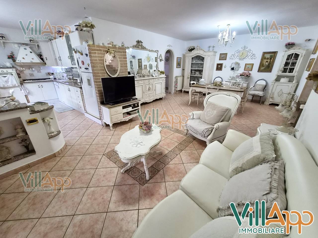 Villa in vendita a Fondi, Semicentro