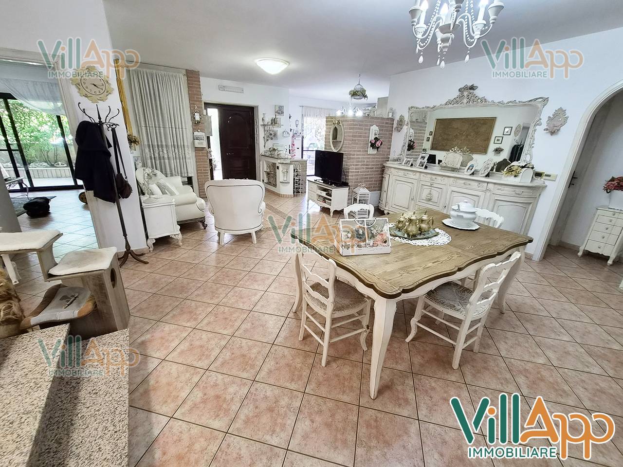 Villa in vendita a Fondi, Semicentro