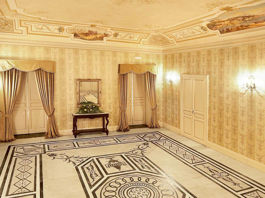 Attivit� commerciale Albergo in vendita a Ragusa