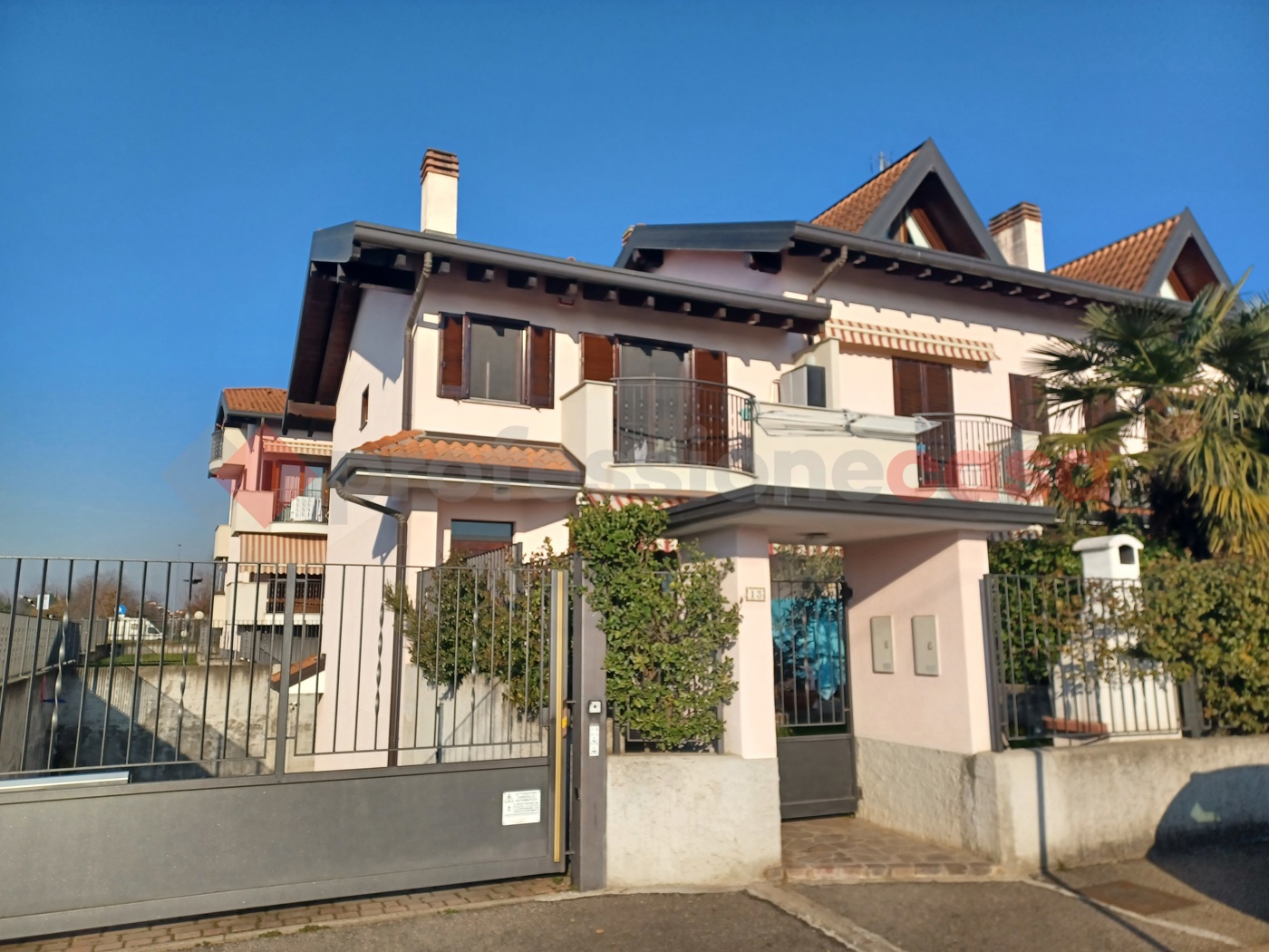 Villa con giardino a Magnago