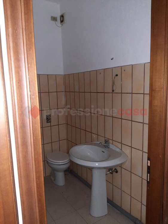 Ufficio in vendita a Vanzaghello