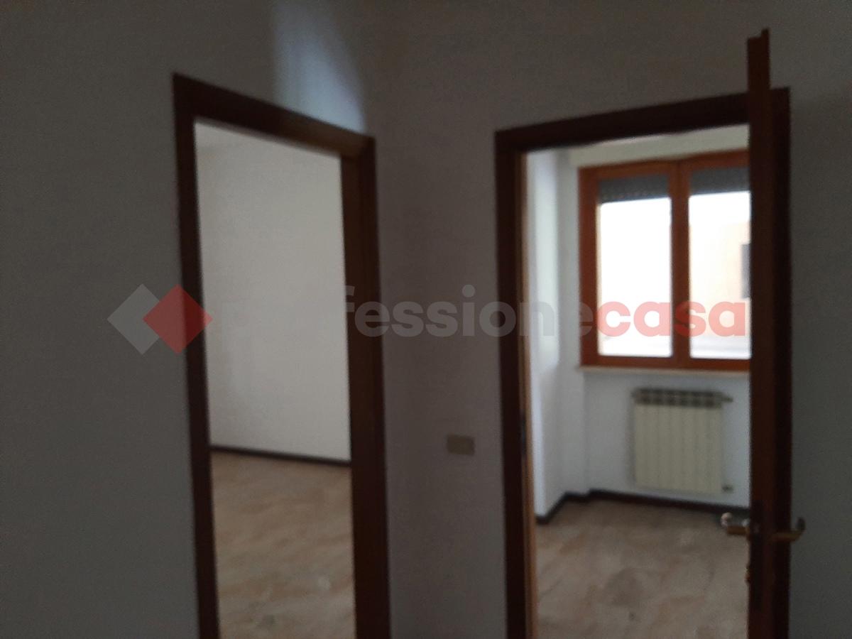 Ufficio in vendita a Vanzaghello