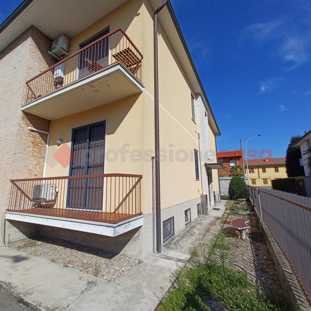 Trilocale in vendita a Inveruno