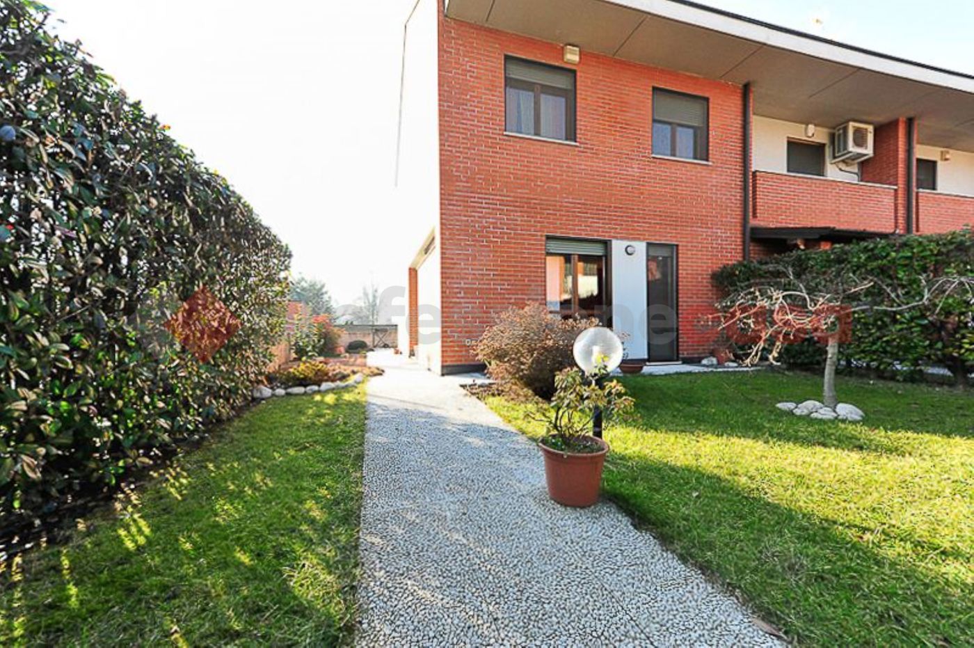 Villa con giardino a Castano Primo