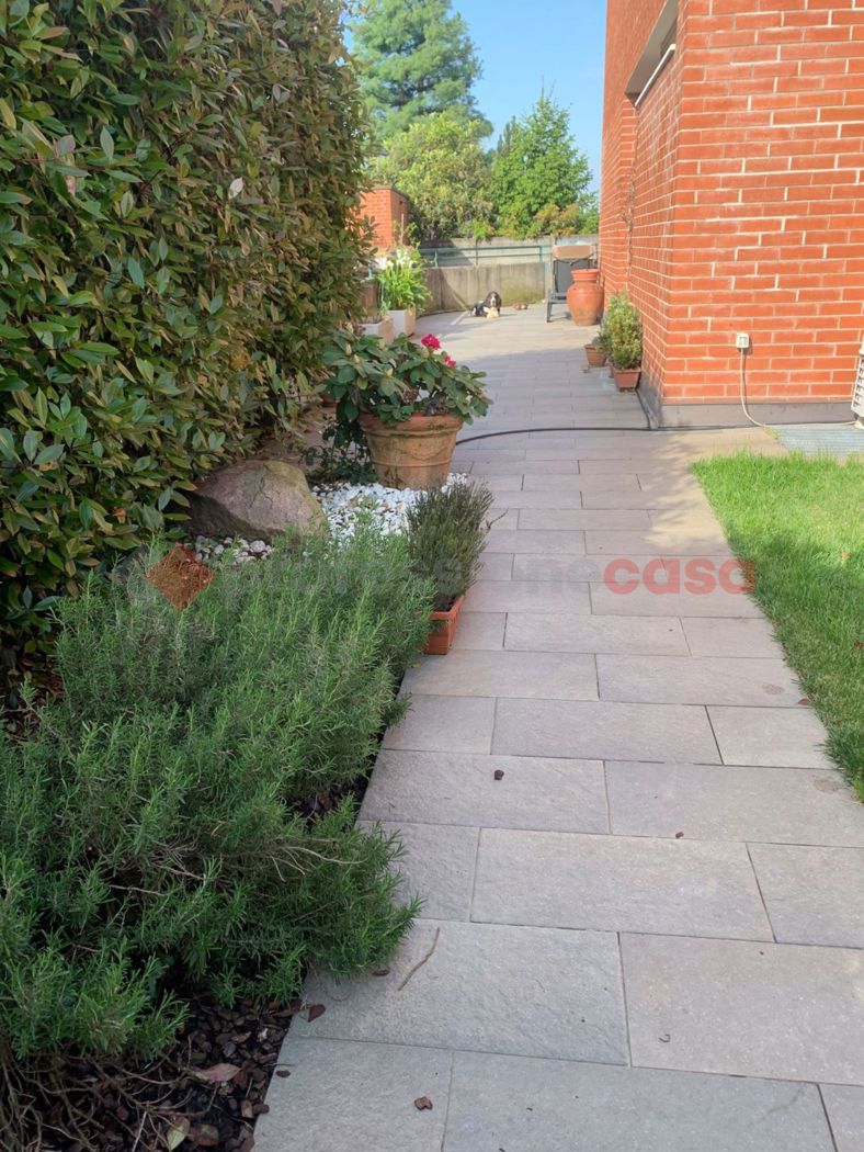 Villa con giardino a Castano Primo