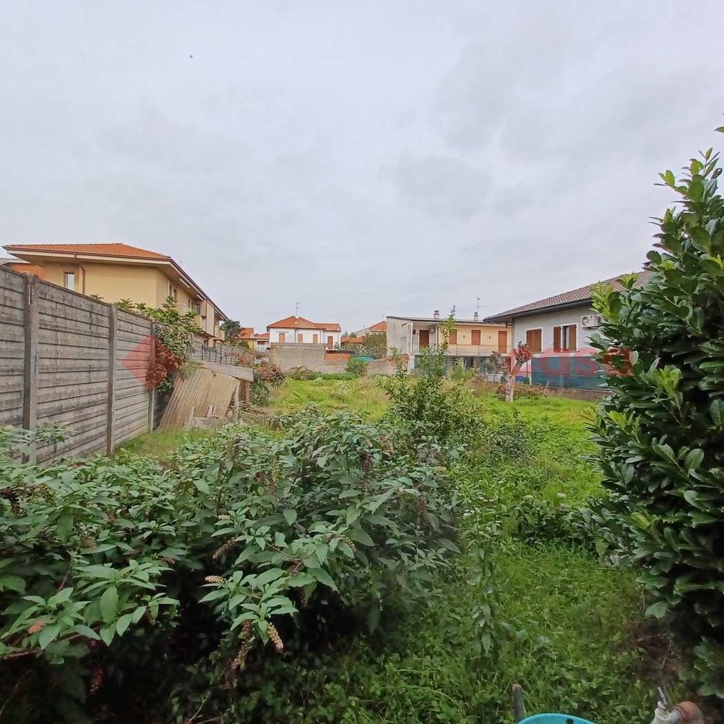 Terreno Edificabile in vendita a Buscate
