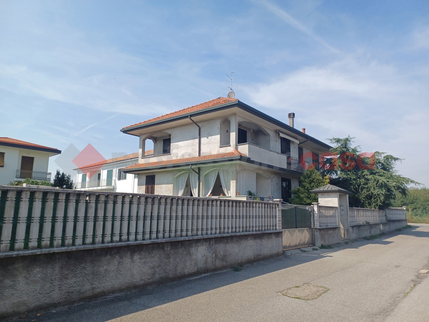 Villa Bifamiliare in vendita a Buscate