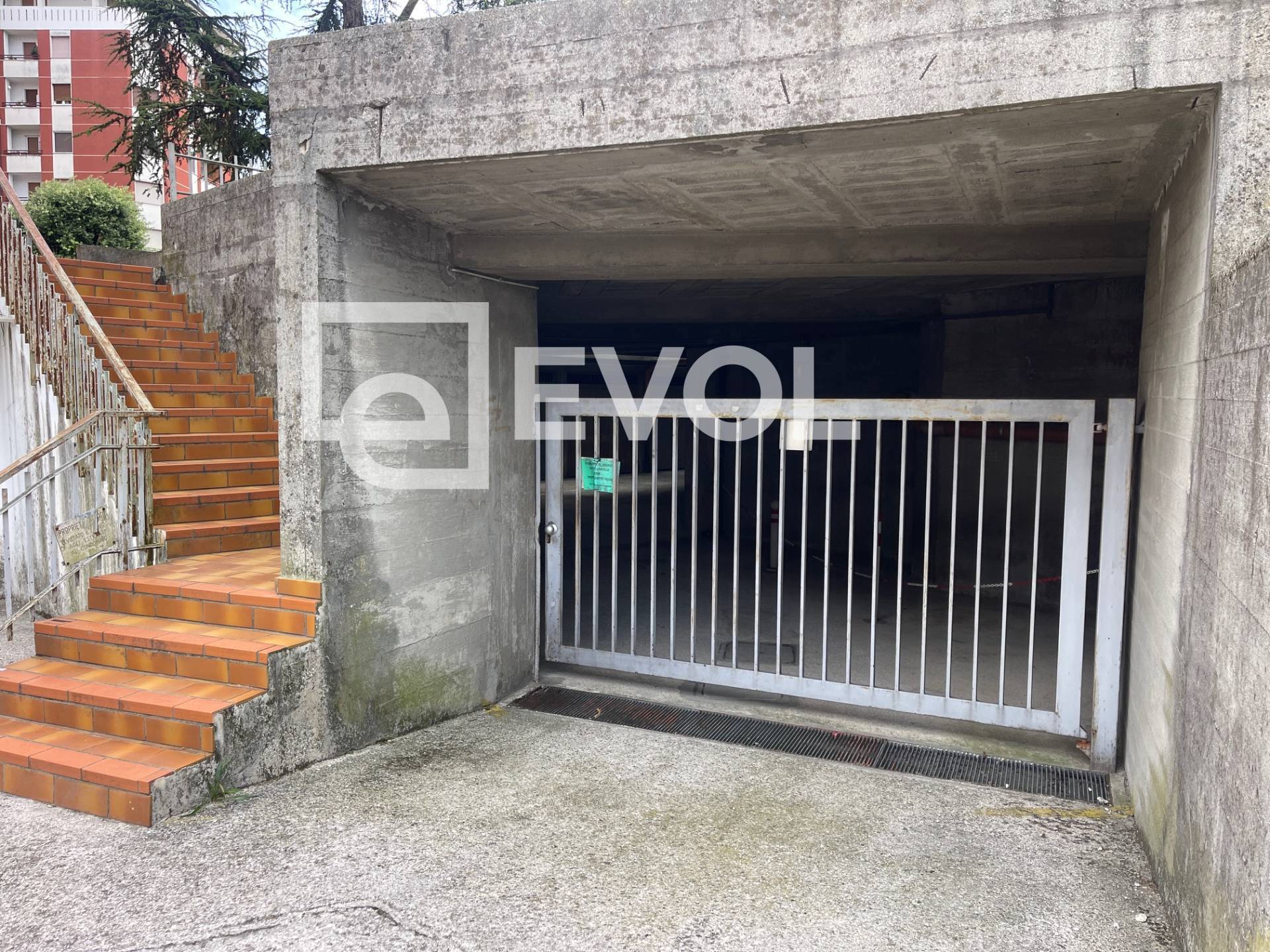 Box o garage in vendita a Pasian di Prato