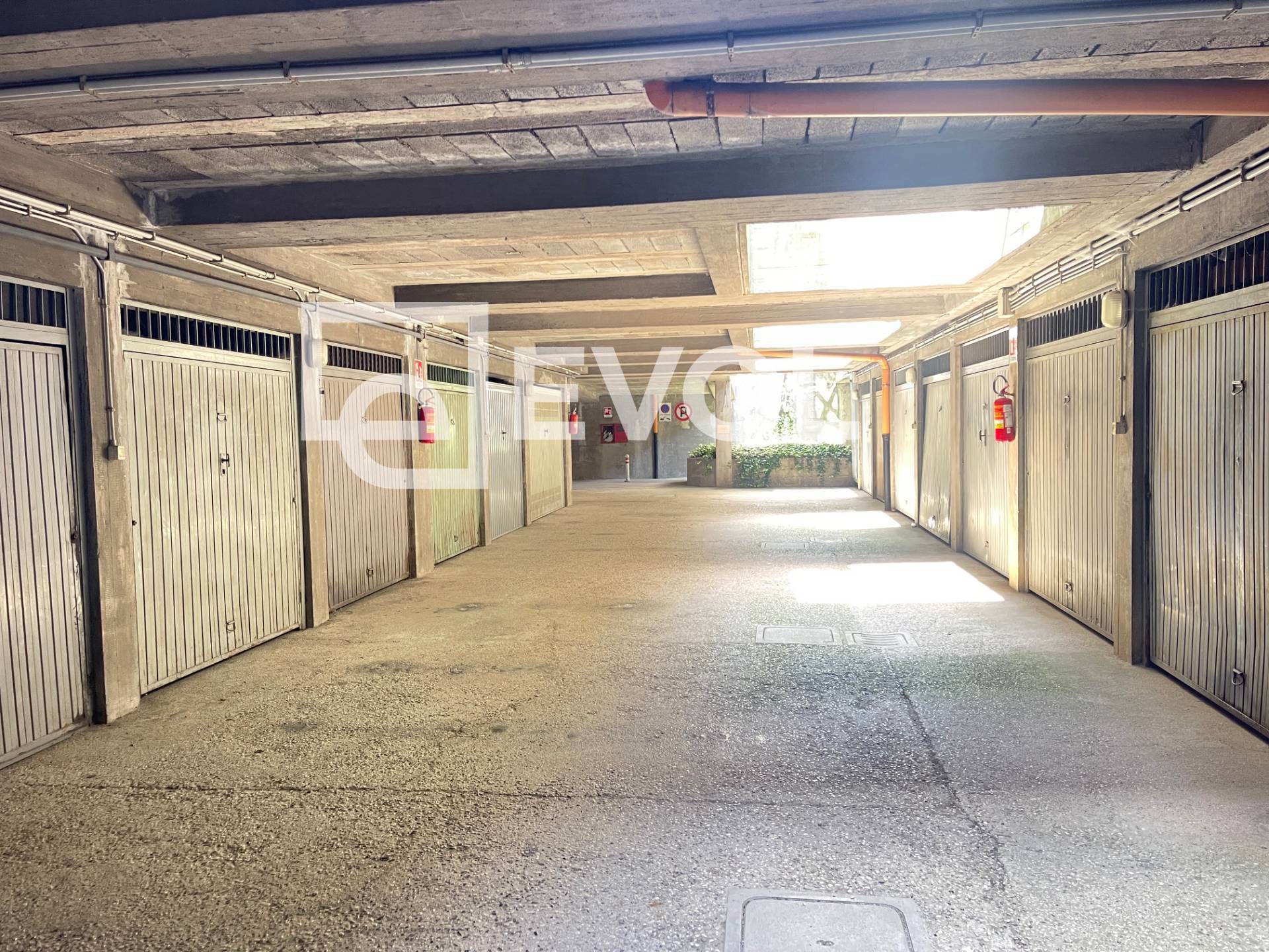 Box o garage in vendita a Pasian di Prato