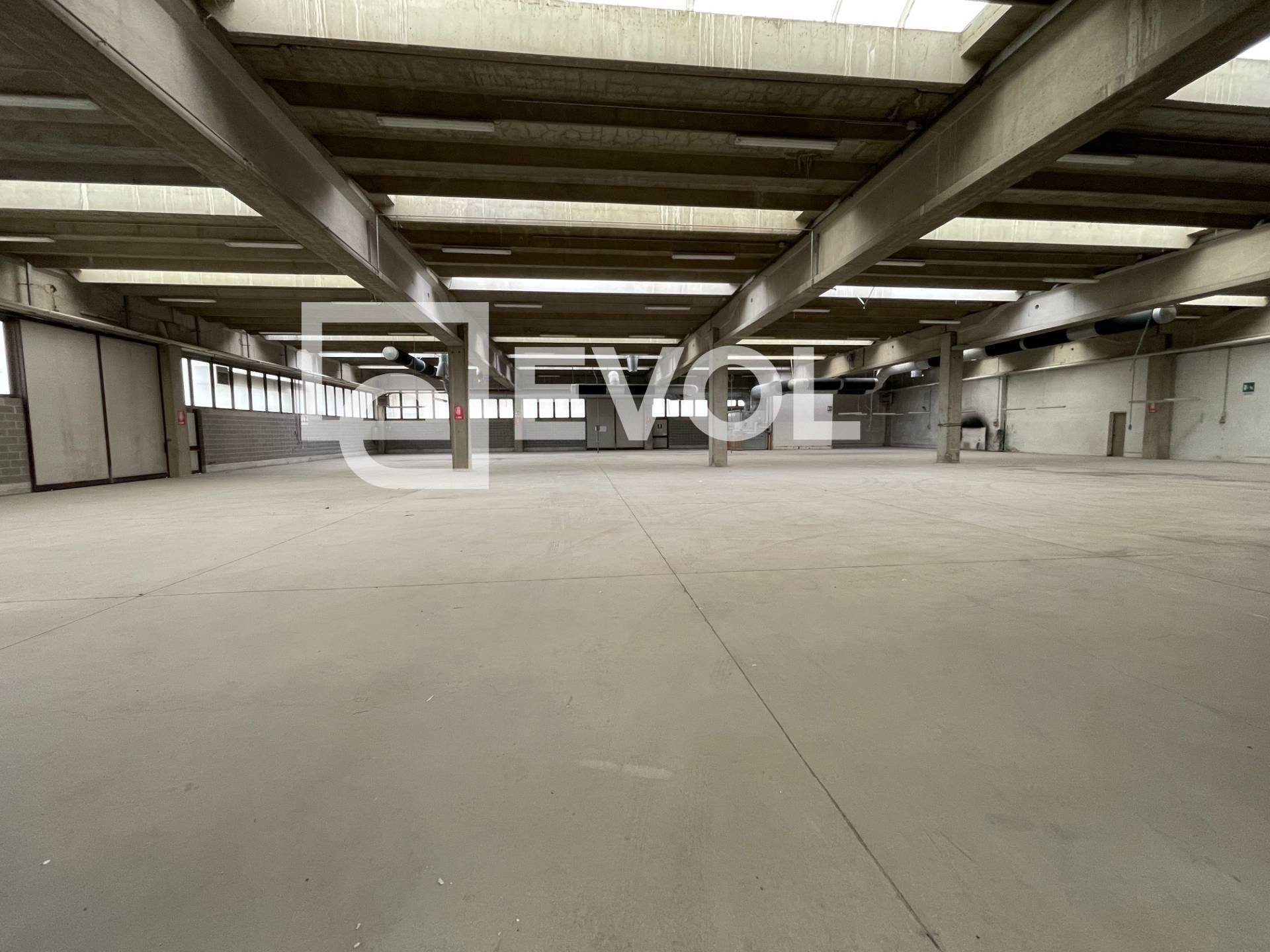 Capannone in vendita a Manzano