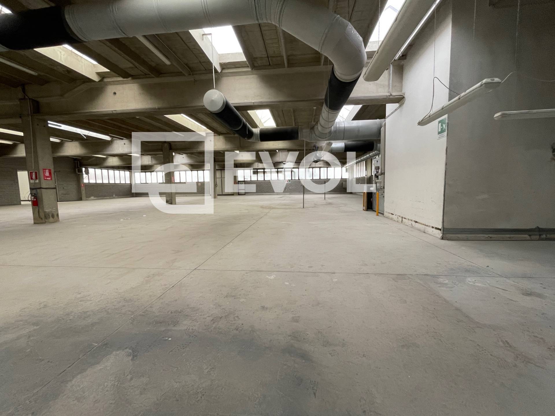 Capannone in vendita a Manzano