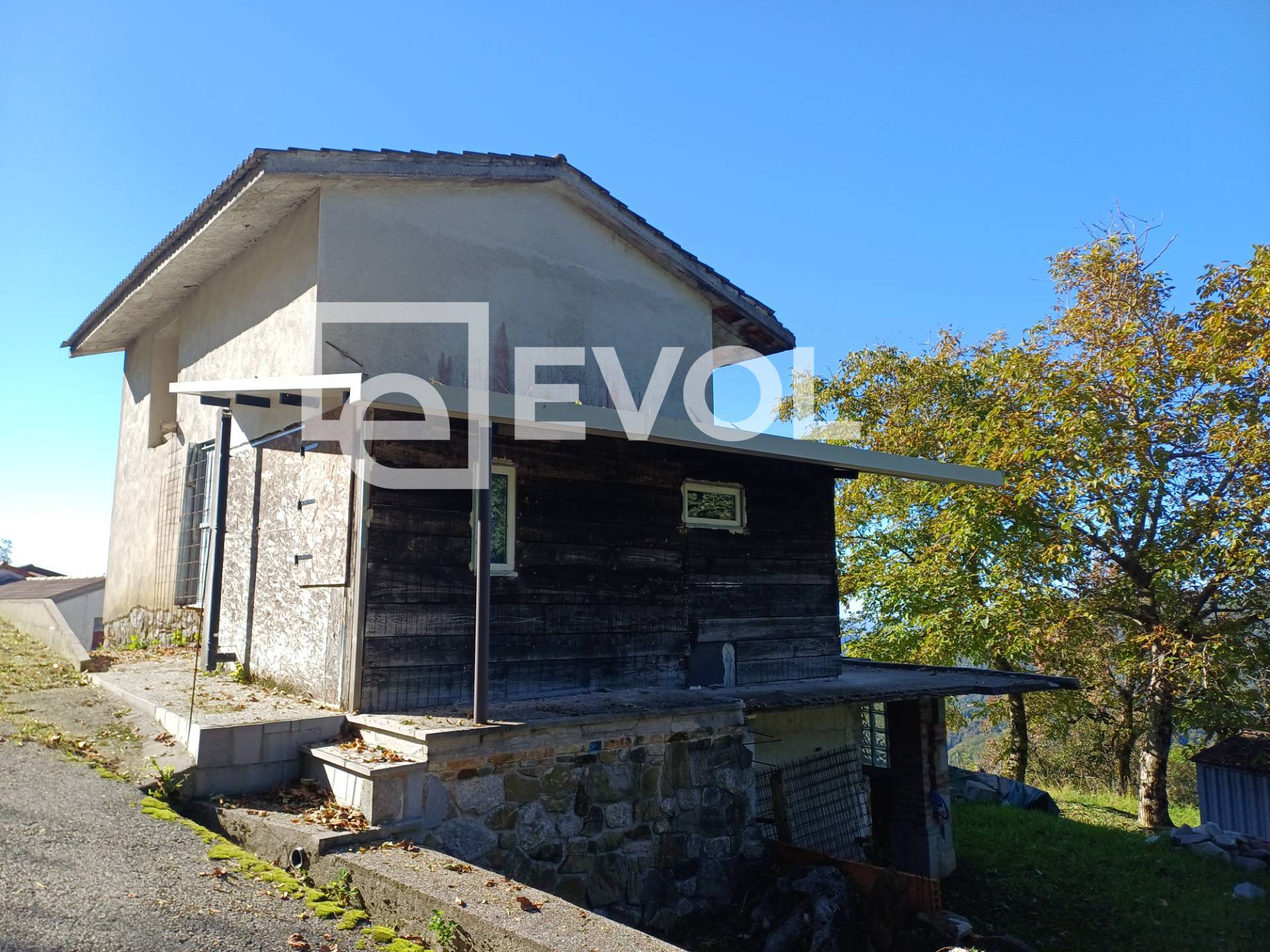 Rustico in vendita a Savogna