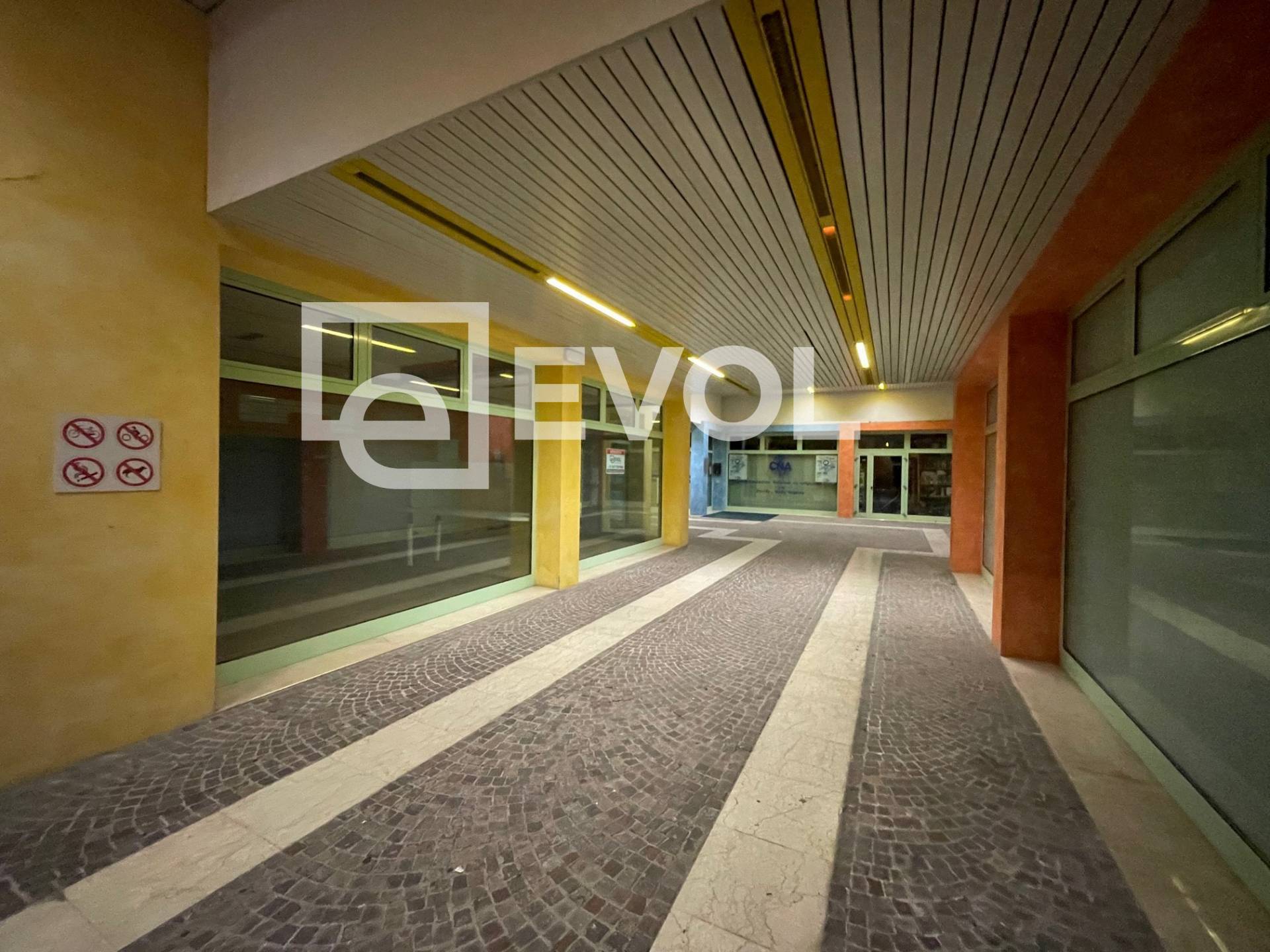 Locale commerciale in vendita a Latisana