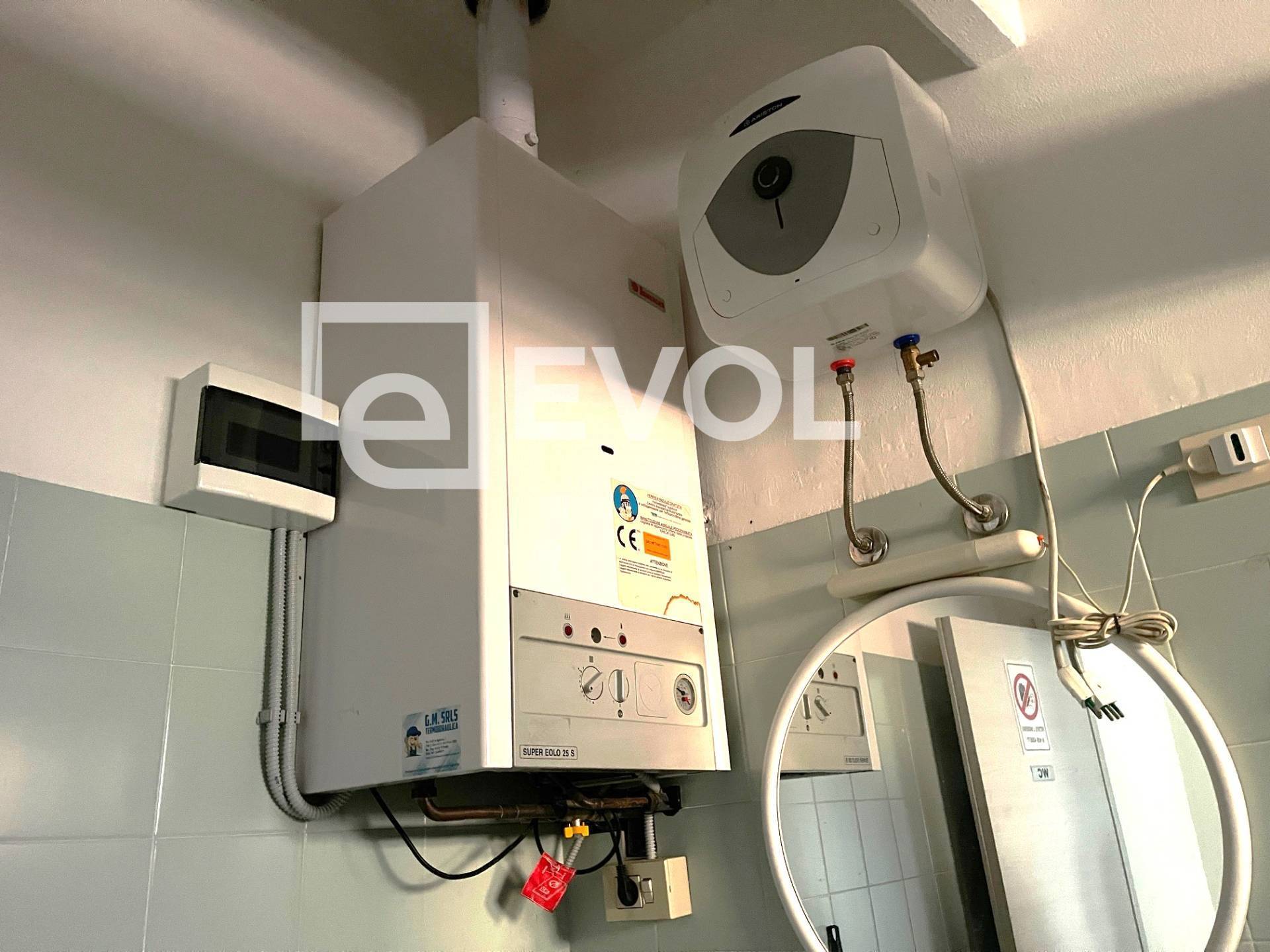 Locale commerciale in vendita a Gemona del Friuli