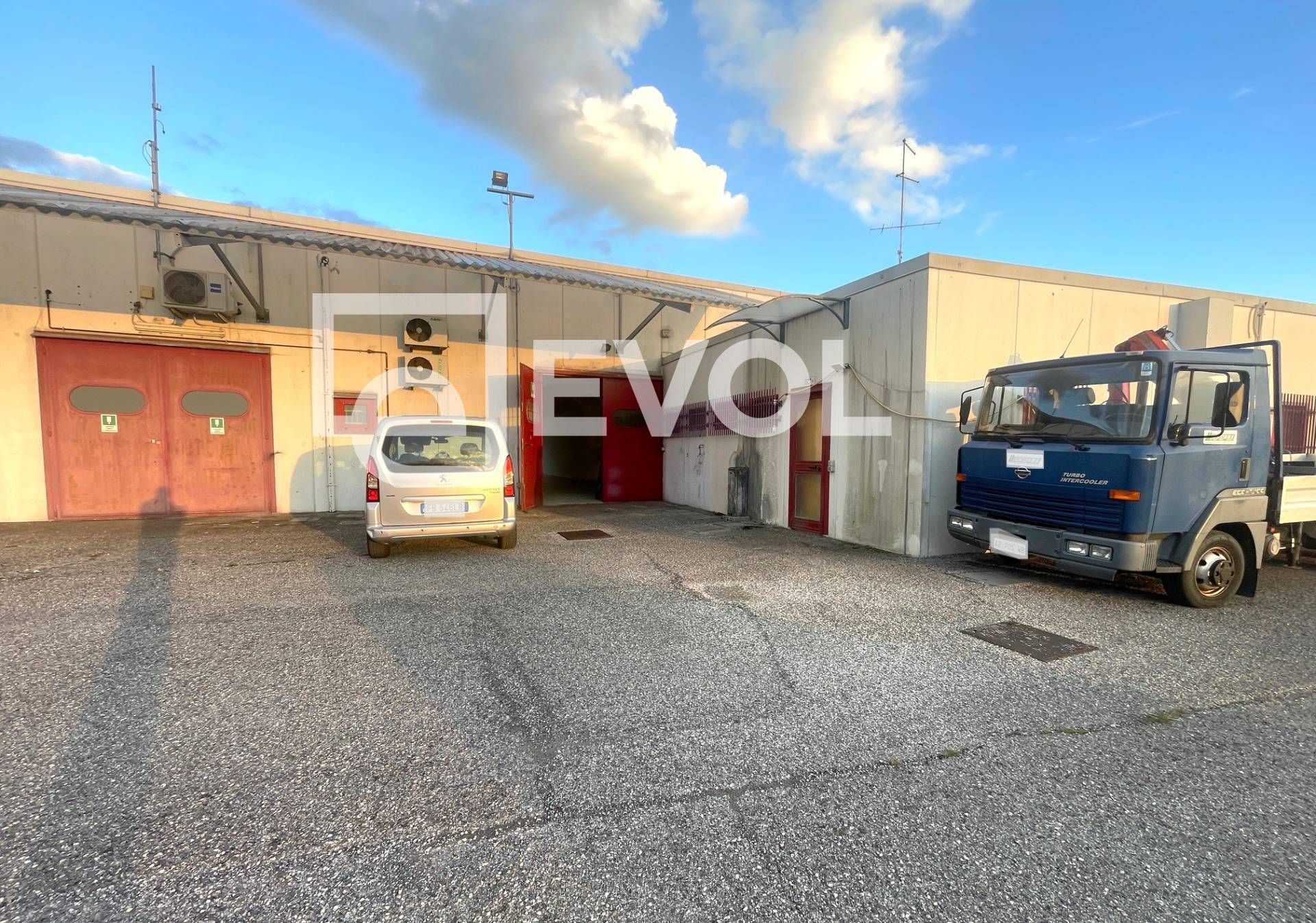 Locale commerciale in vendita a Gemona del Friuli