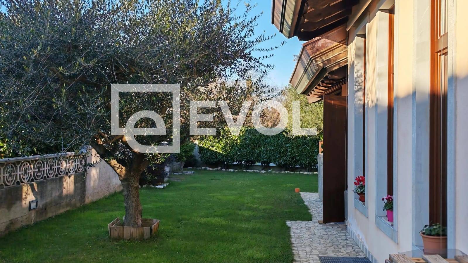 Villa in vendita a Udine