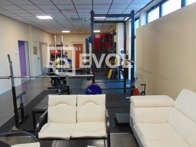 Locale commerciale in vendita a Gonars