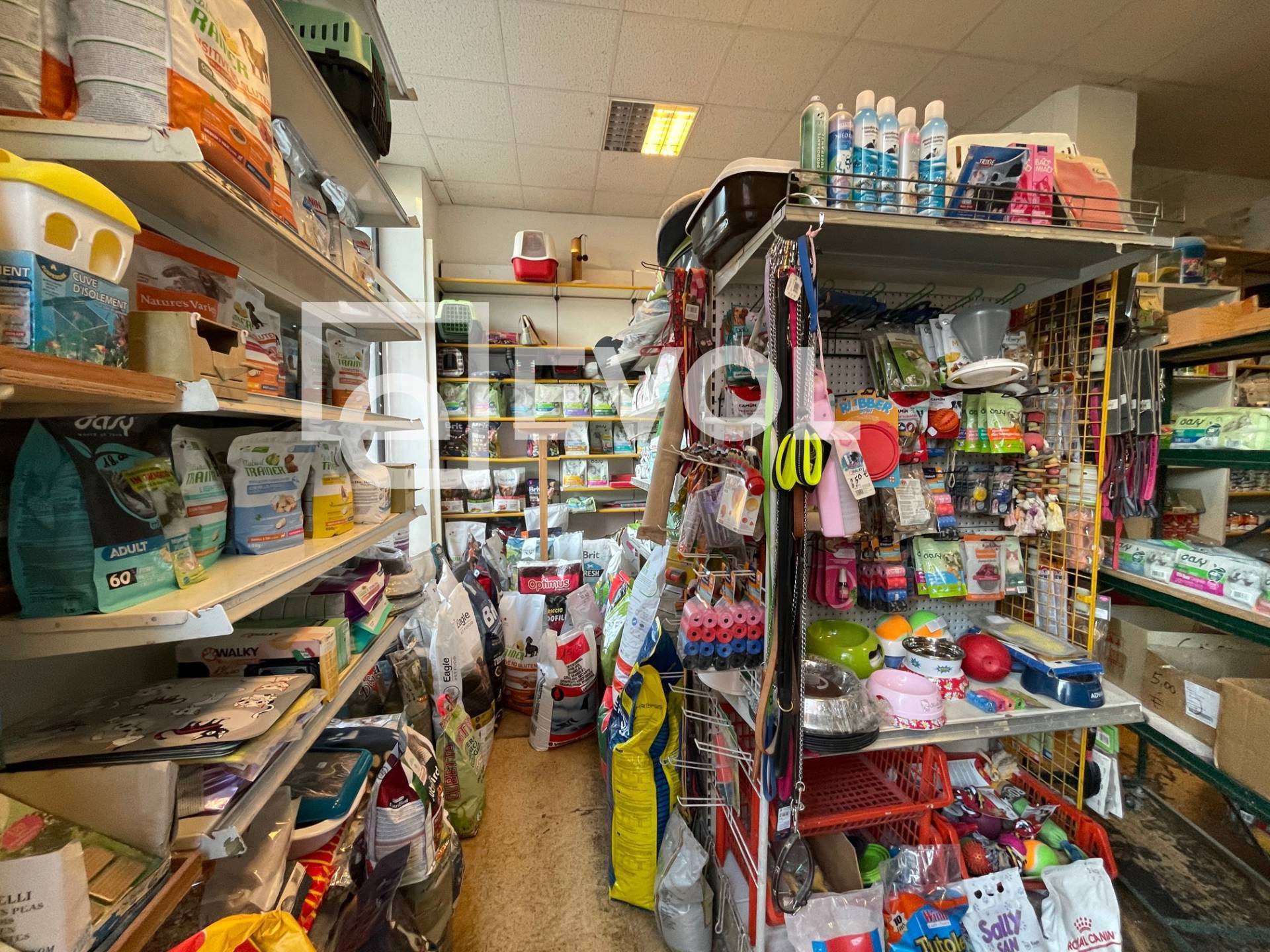 Locale commerciale in vendita a Gorizia