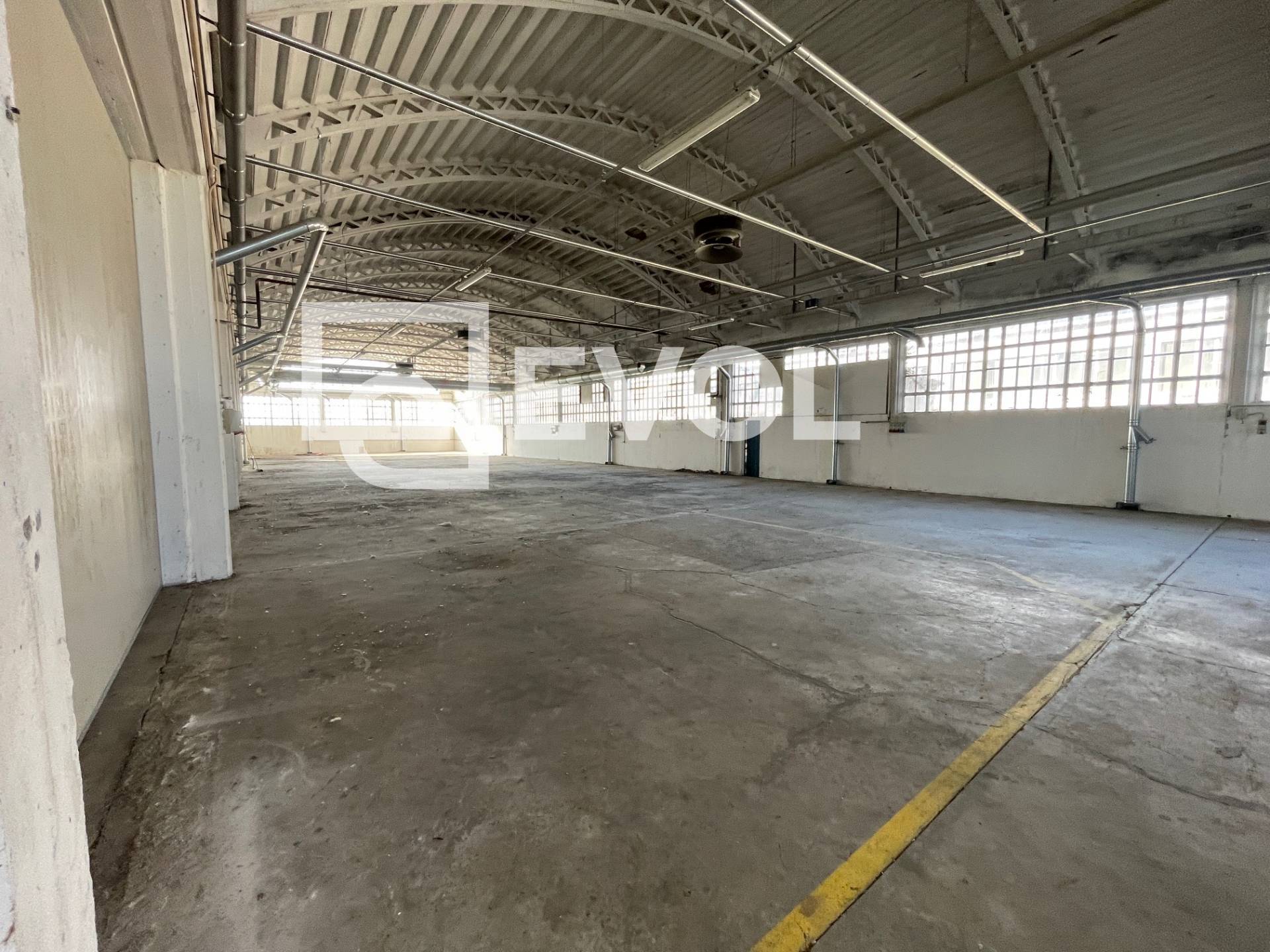 Capannone in vendita a Manzano, Oleis