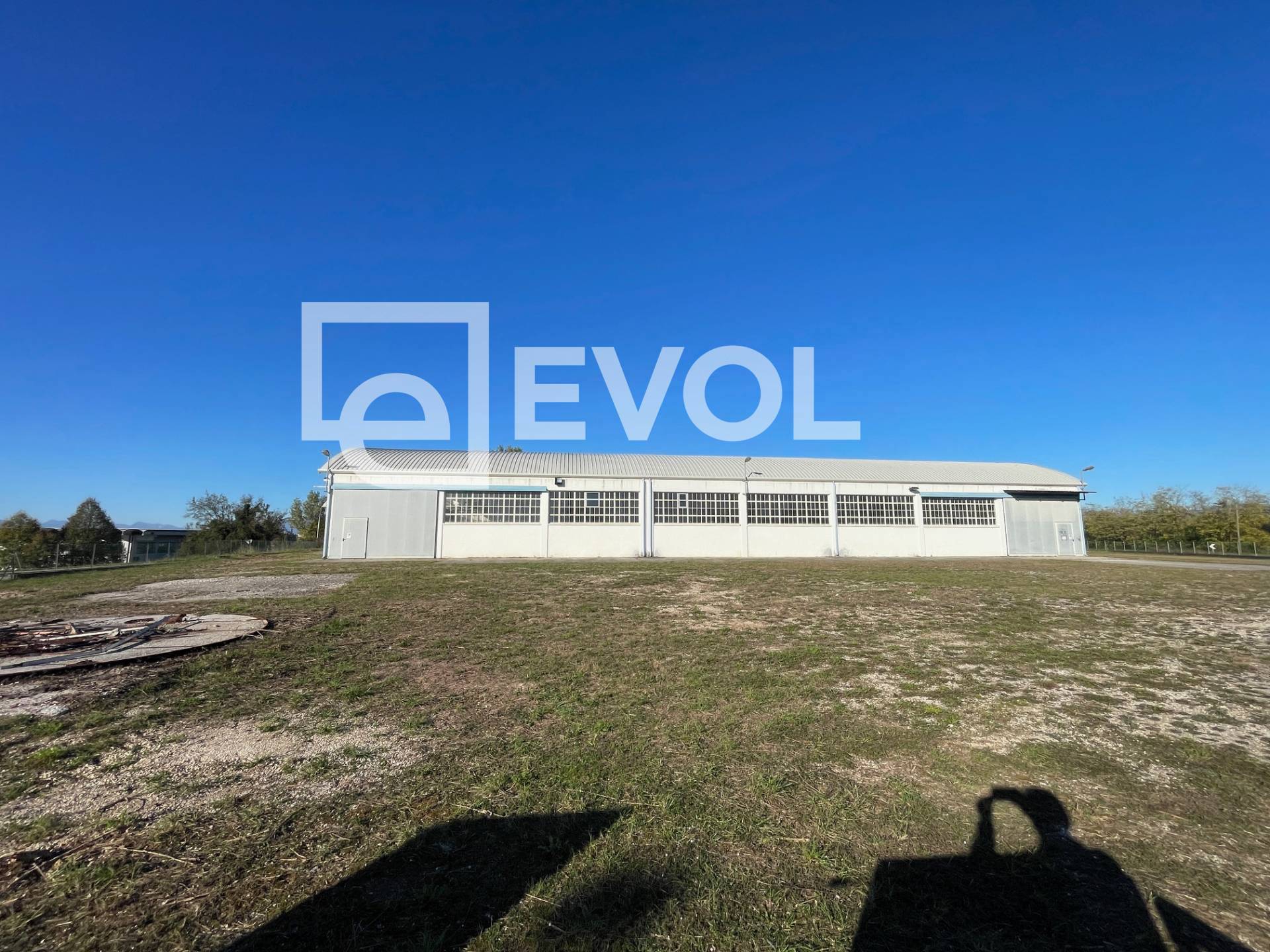 Capannone in vendita a Manzano, Oleis