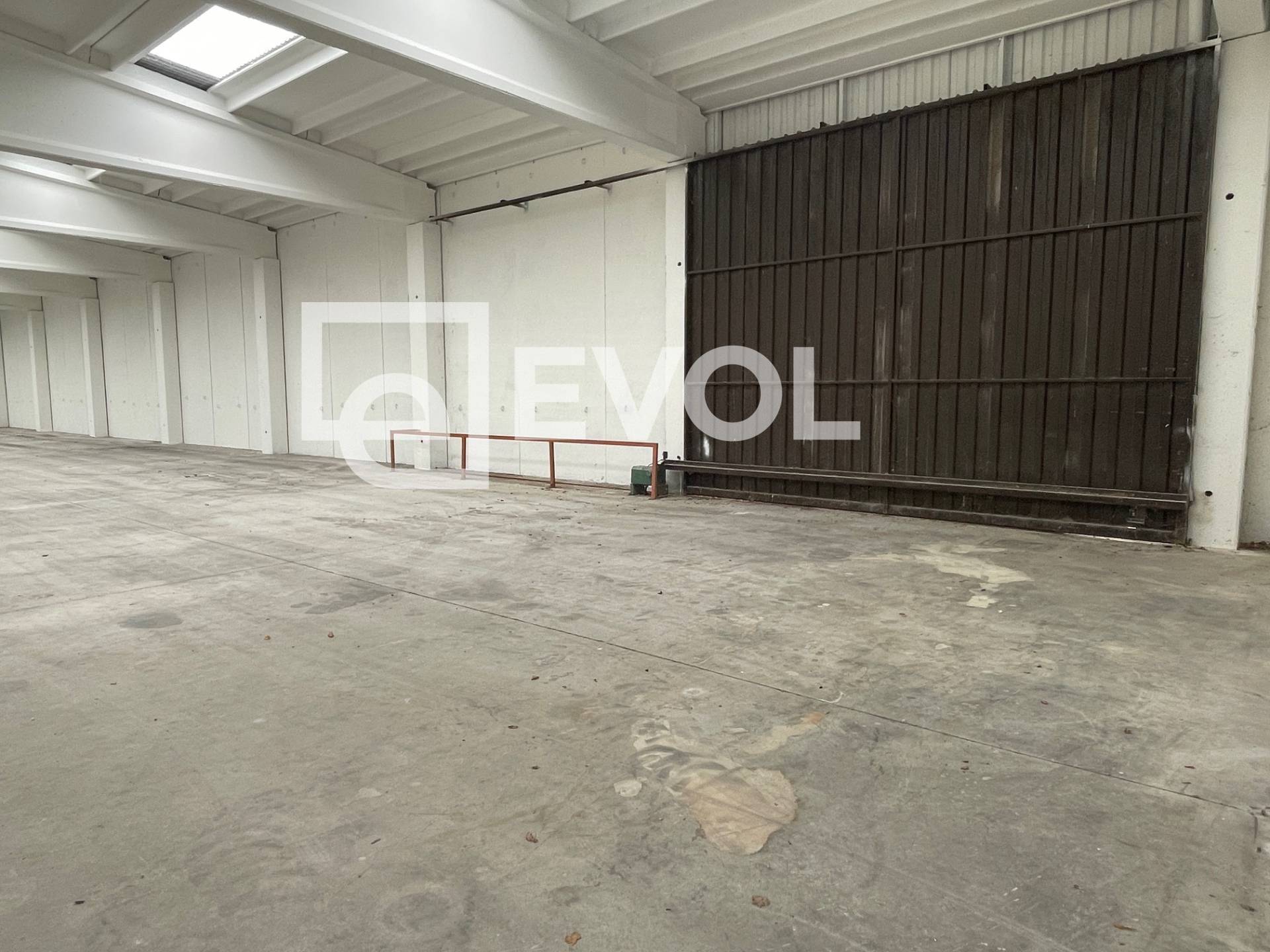 Capannone in vendita a Premariacco