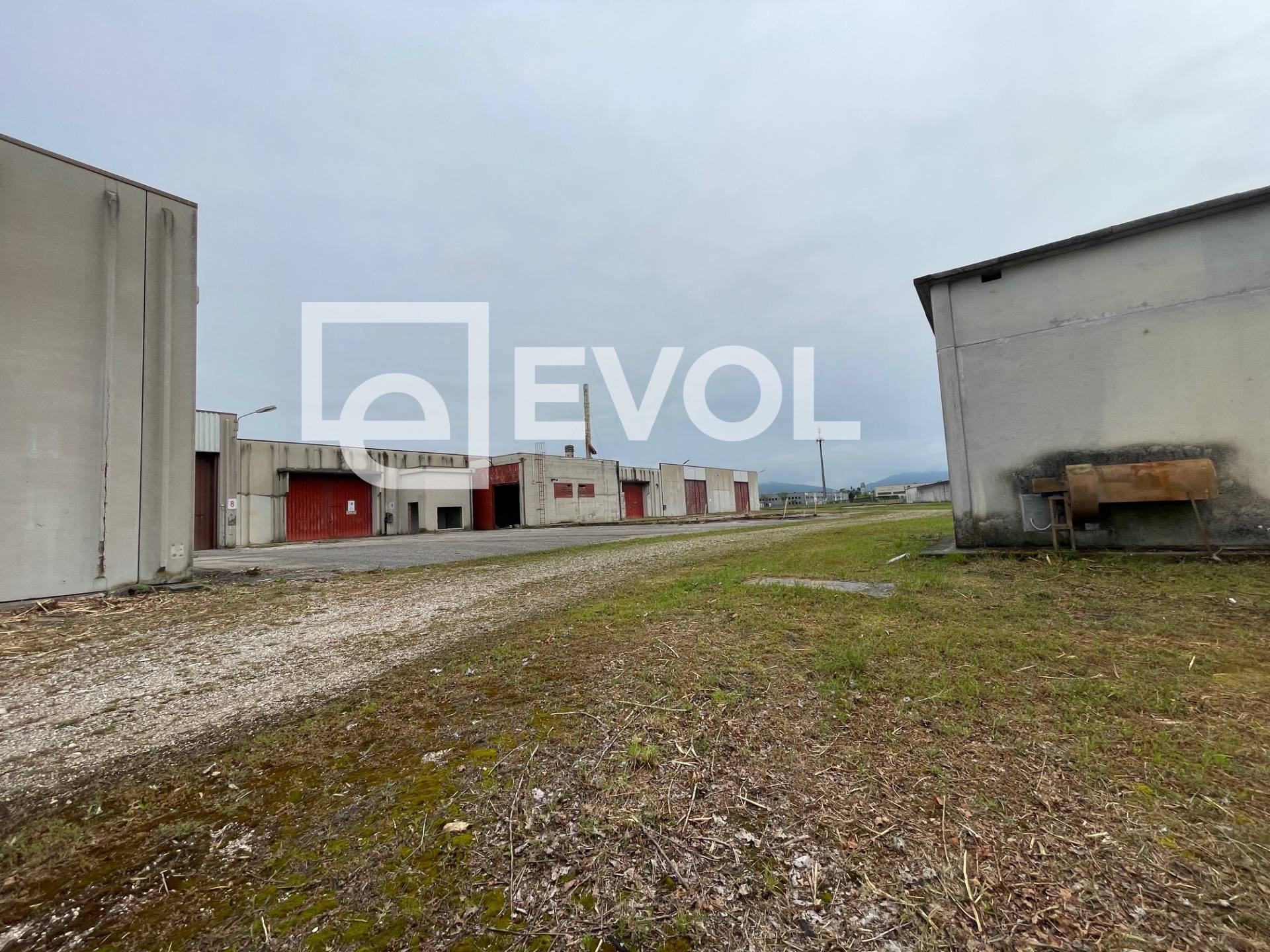 Capannone in vendita a Premariacco