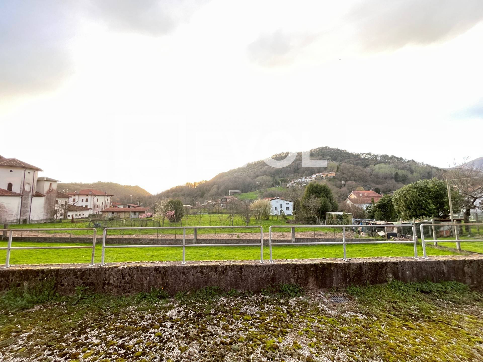 Locale commerciale in vendita a Castelnovo del Friuli, Paludea