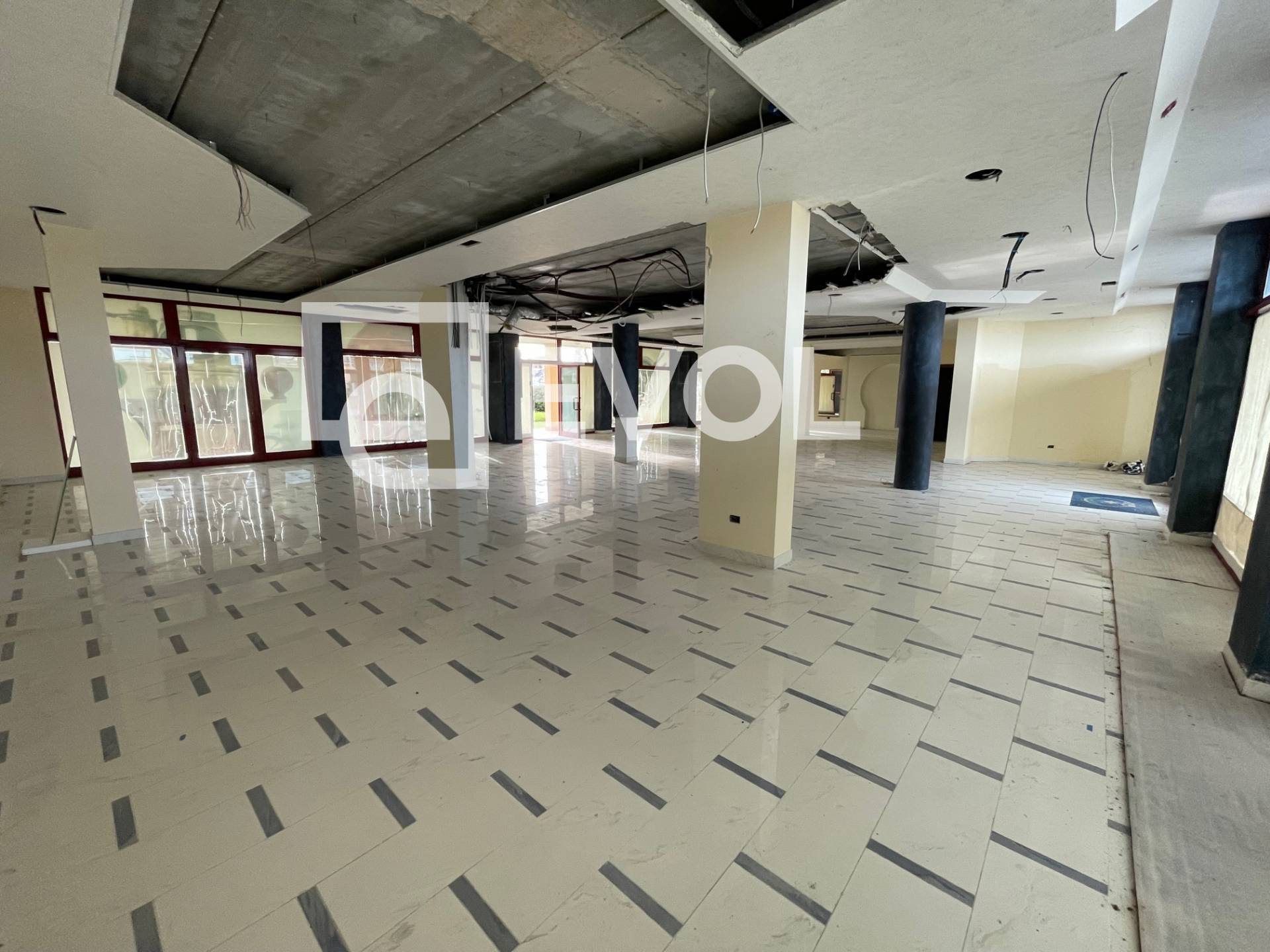 Locale commerciale in vendita a Marano Lagunare