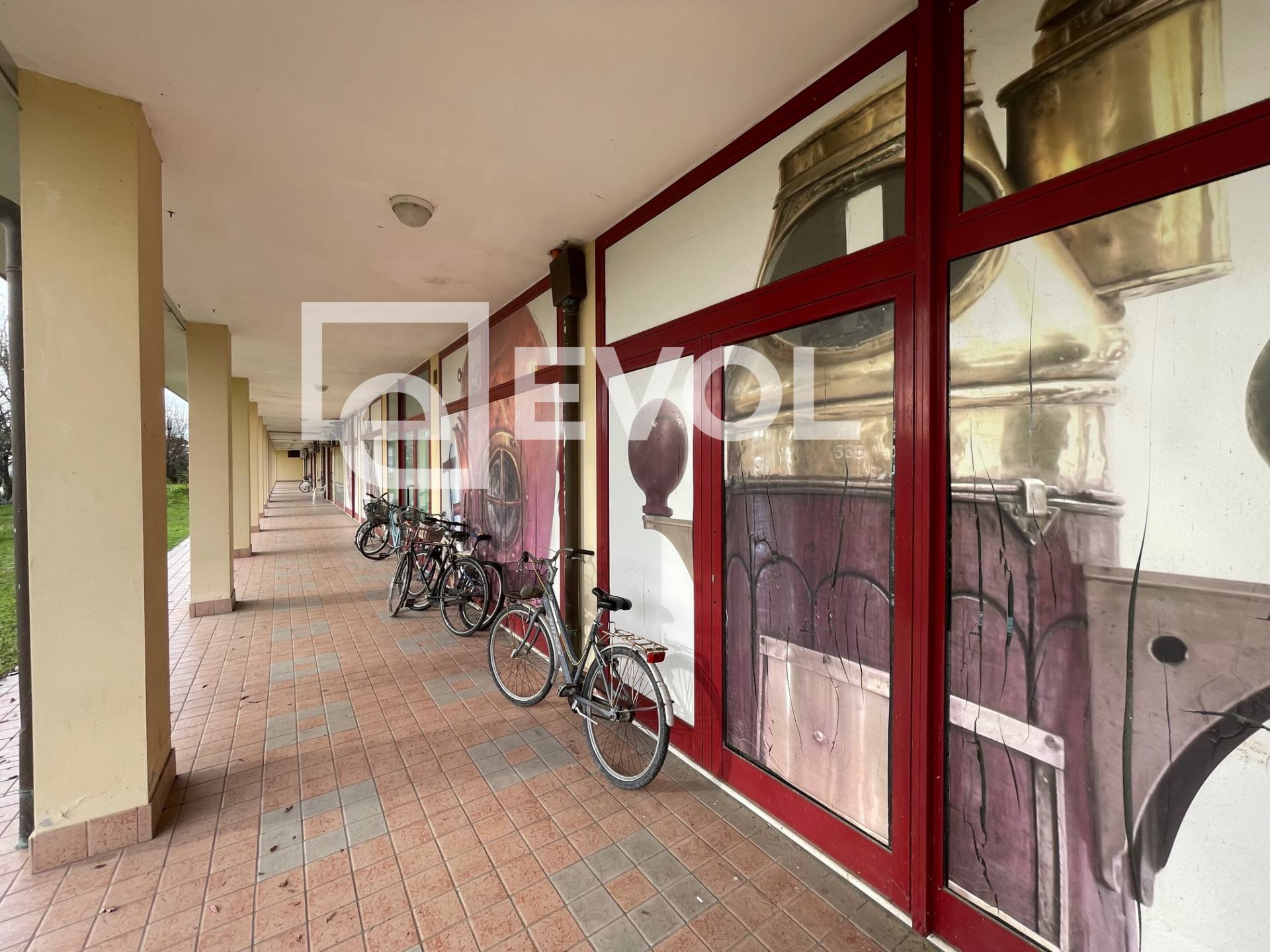 Locale commerciale in vendita a Marano Lagunare