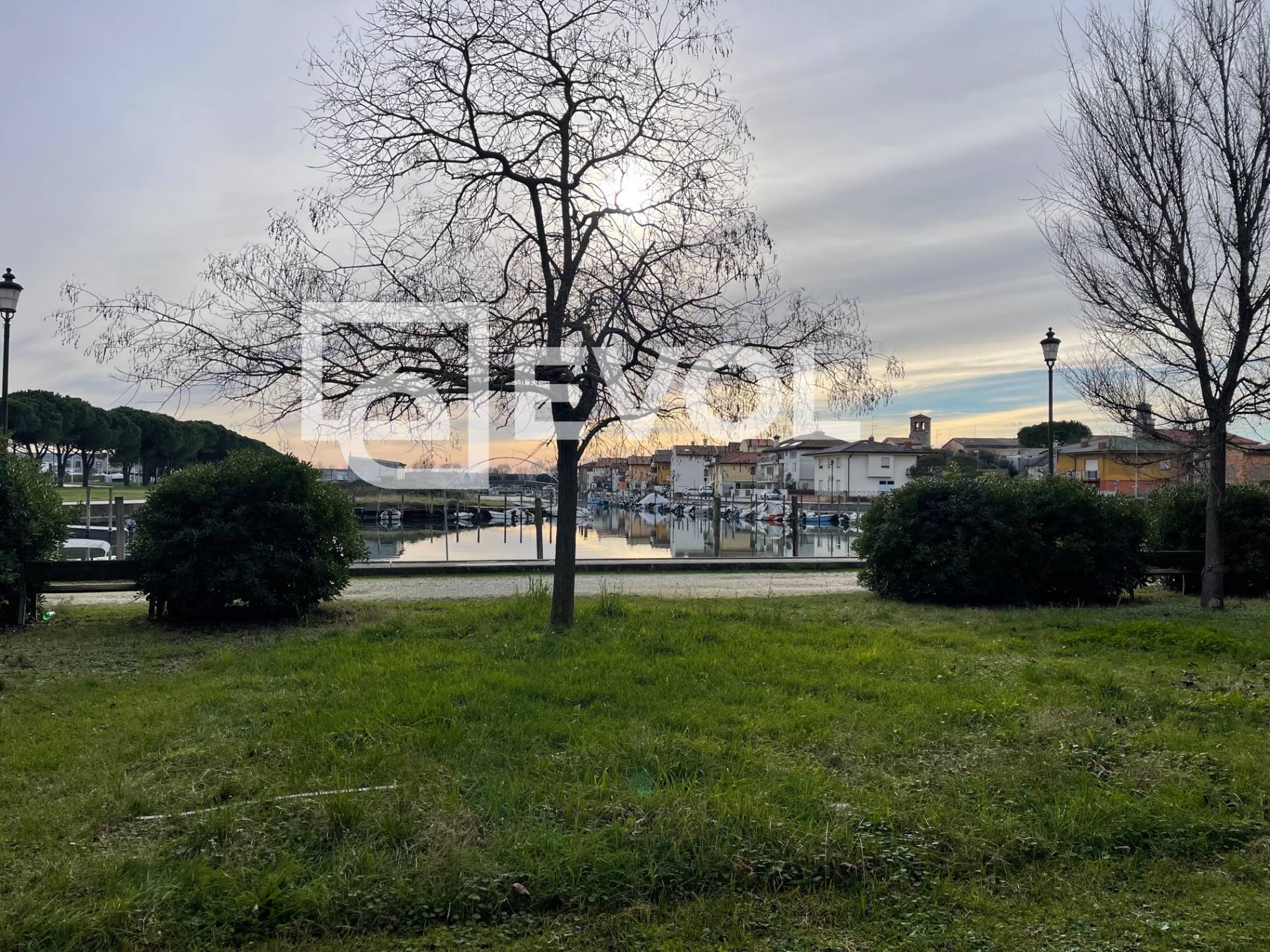 Locale commerciale in vendita a Marano Lagunare