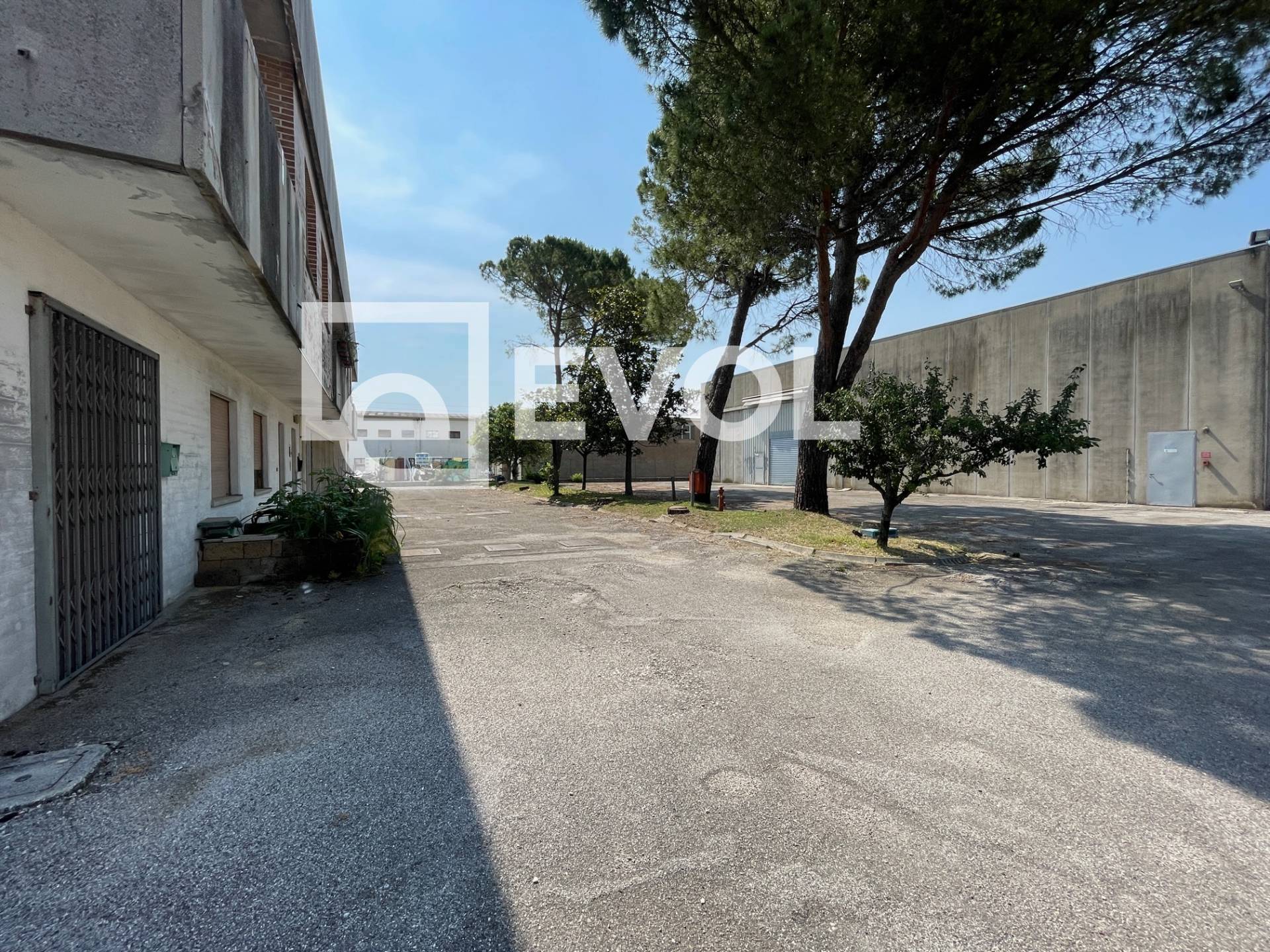 Capannoni in vendita a Remanzacco