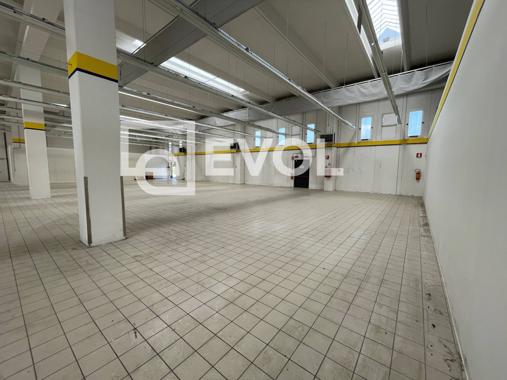 Capannoni in vendita a Remanzacco