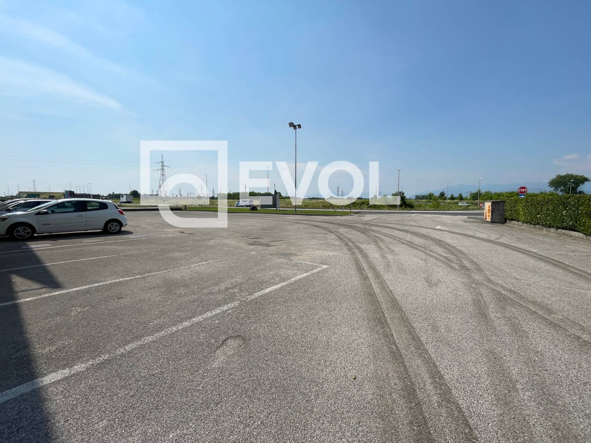 Capannoni in vendita a Remanzacco