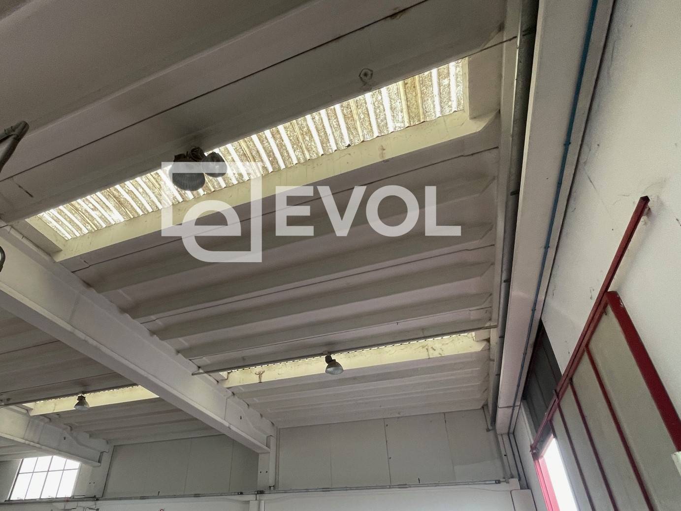 Capannone in vendita a Tavagnacco, Feletto Umberto