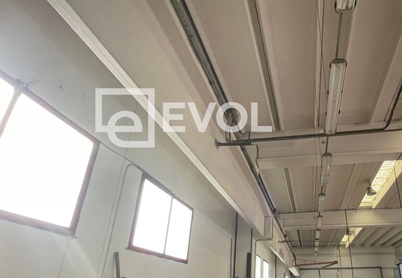 Capannone in vendita a Tavagnacco, Feletto Umberto