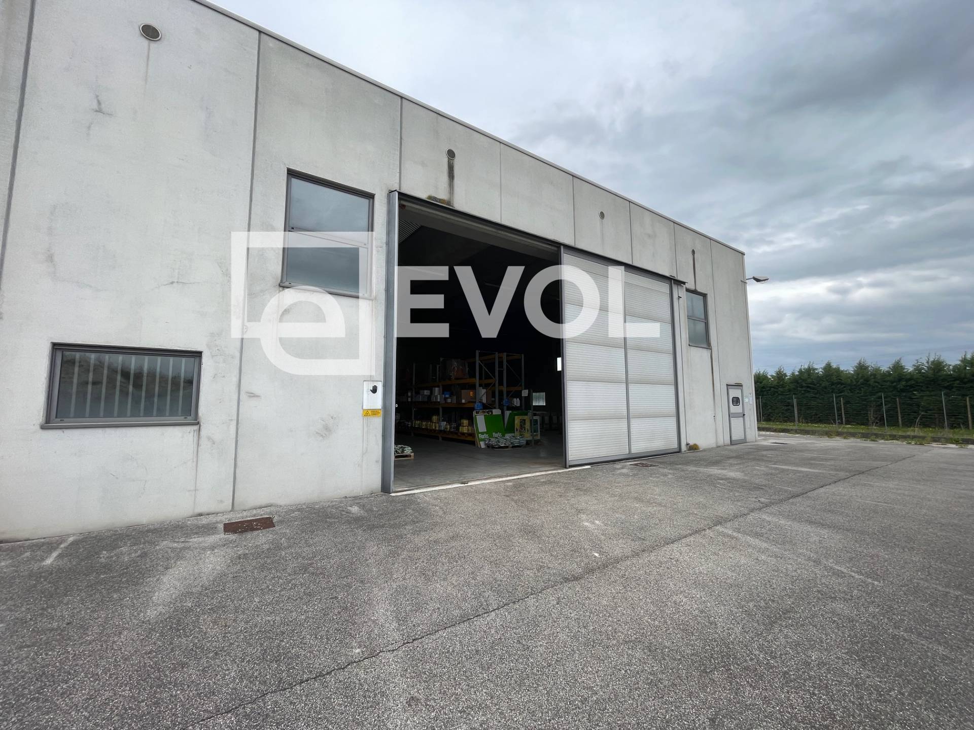 Capannone in vendita a Zoppola