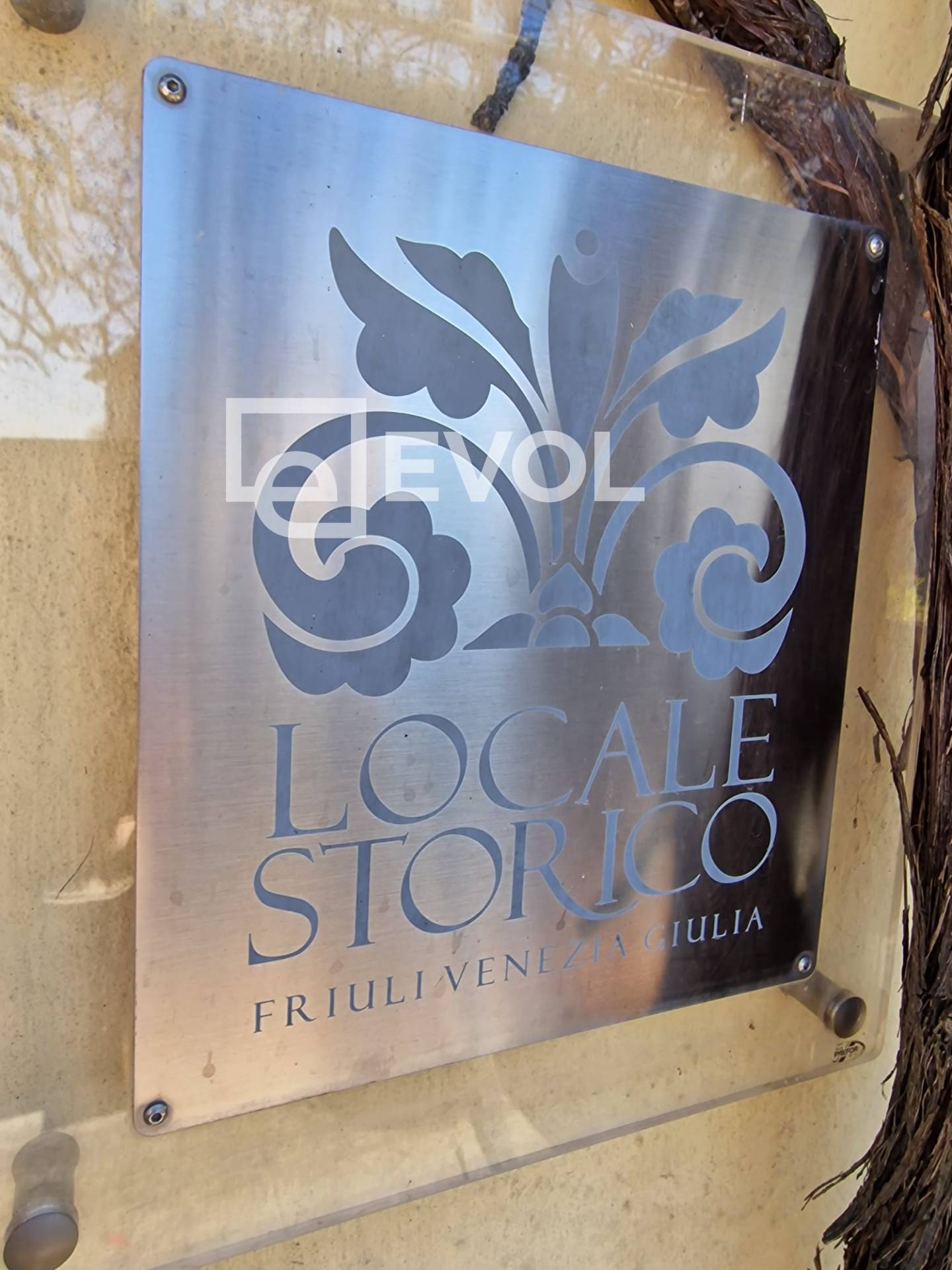 Attivit commerciale in vendita a Tarcento, Segnacco