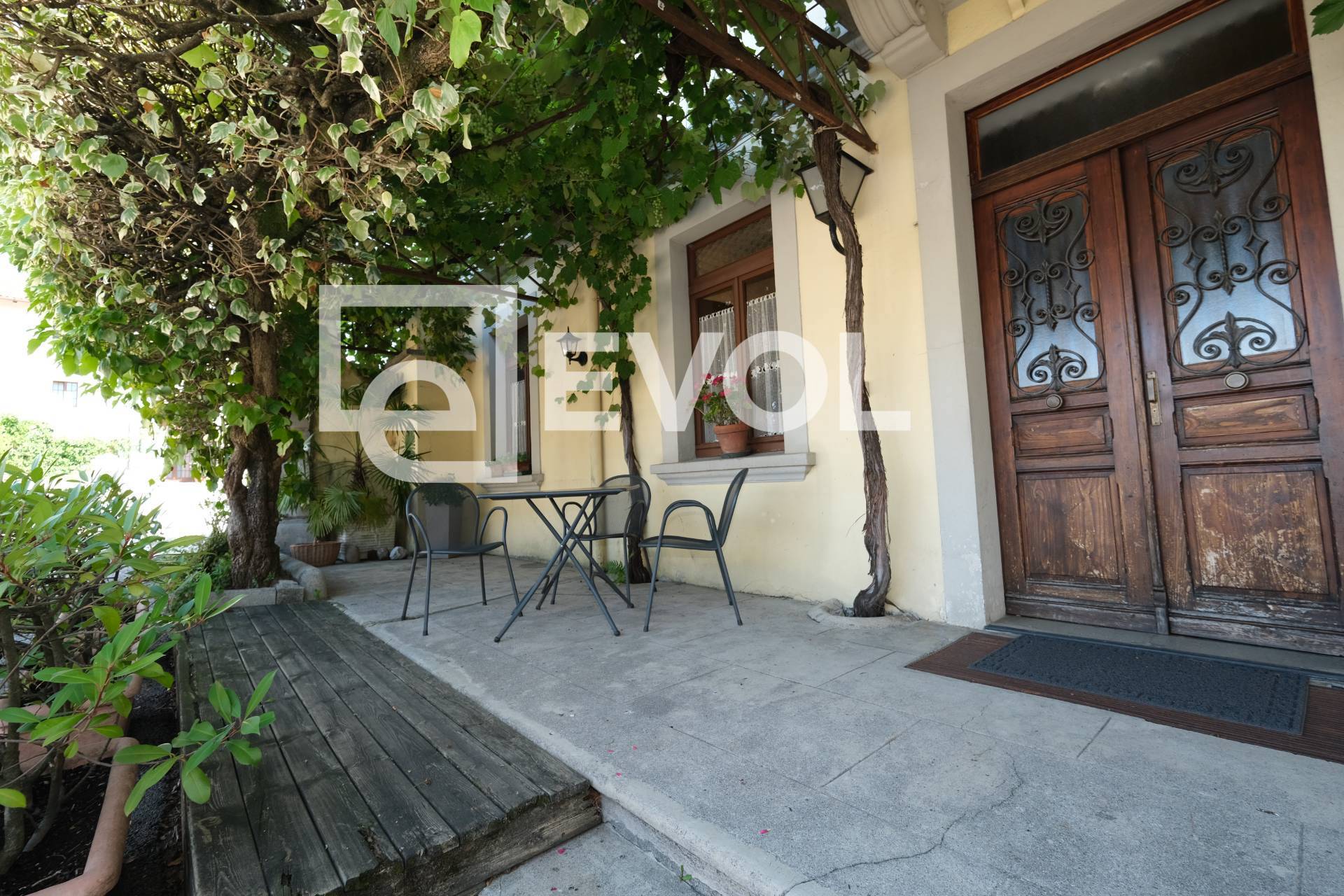 Attivit commerciale in vendita a Tarcento, Segnacco