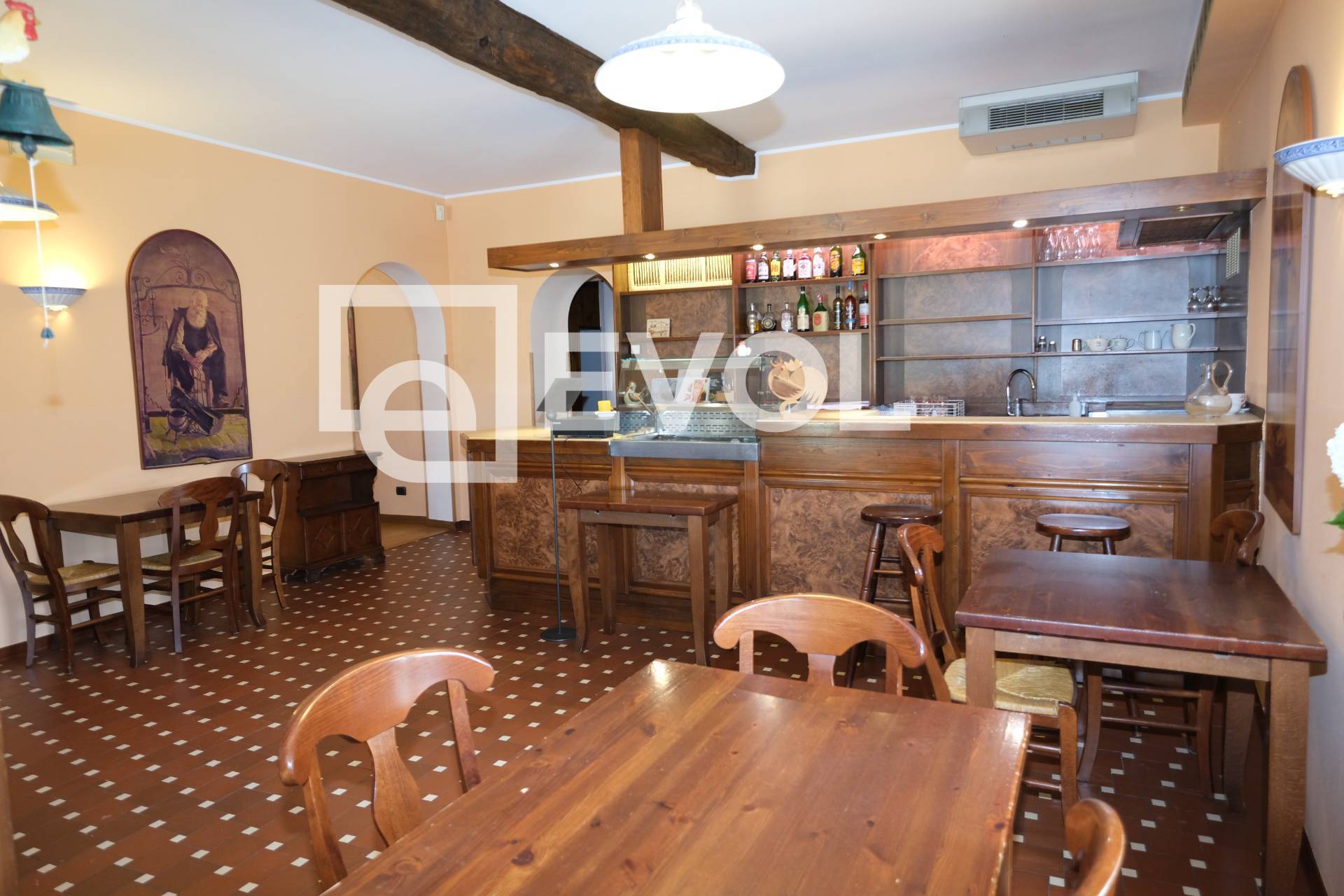 Attivit commerciale in vendita a Tarcento, Segnacco