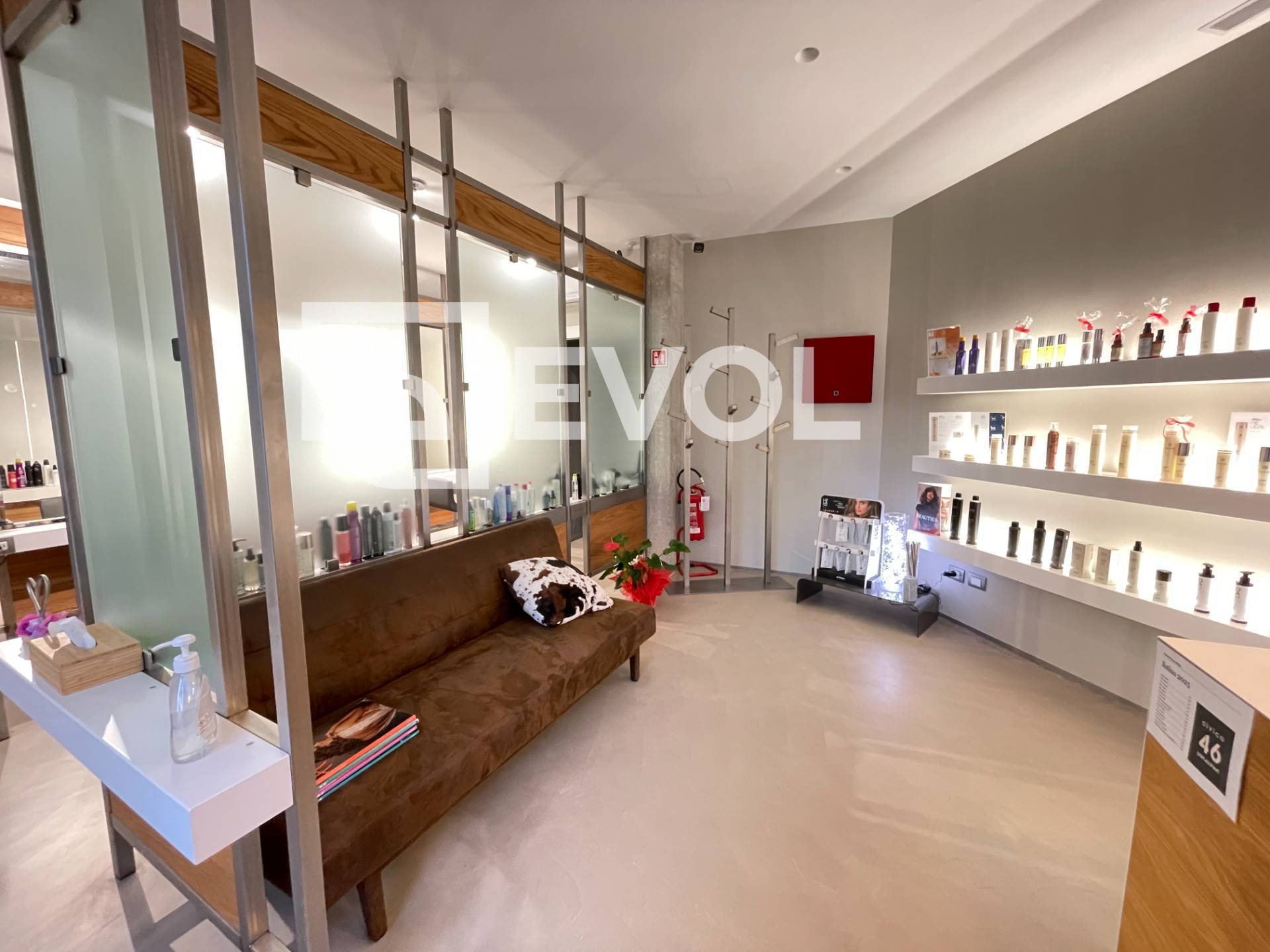 Attivit commerciale in vendita a Udine