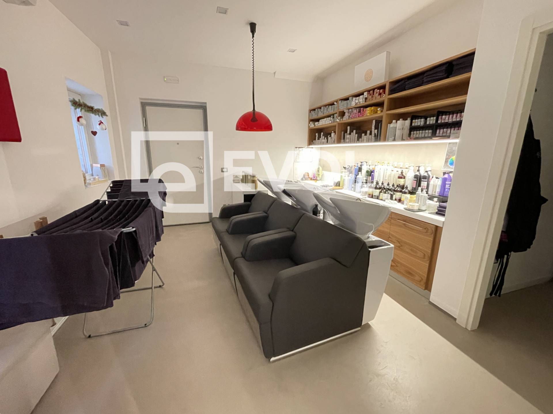 Attivit commerciale in vendita a Udine