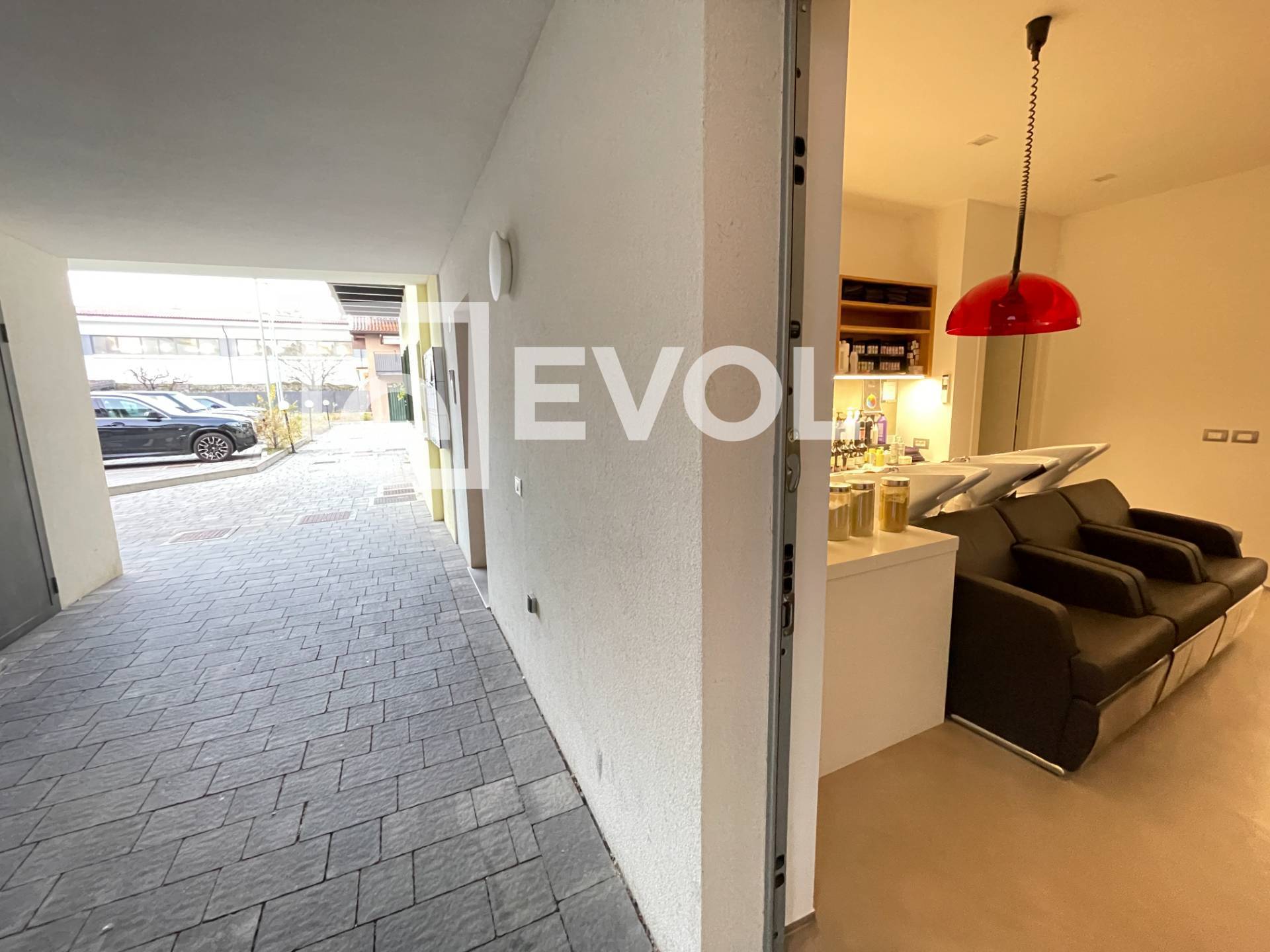 Attivit commerciale in vendita a Udine