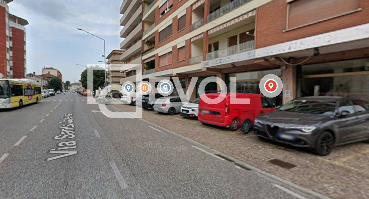 Locale commerciale in vendita a Pasian di Prato
