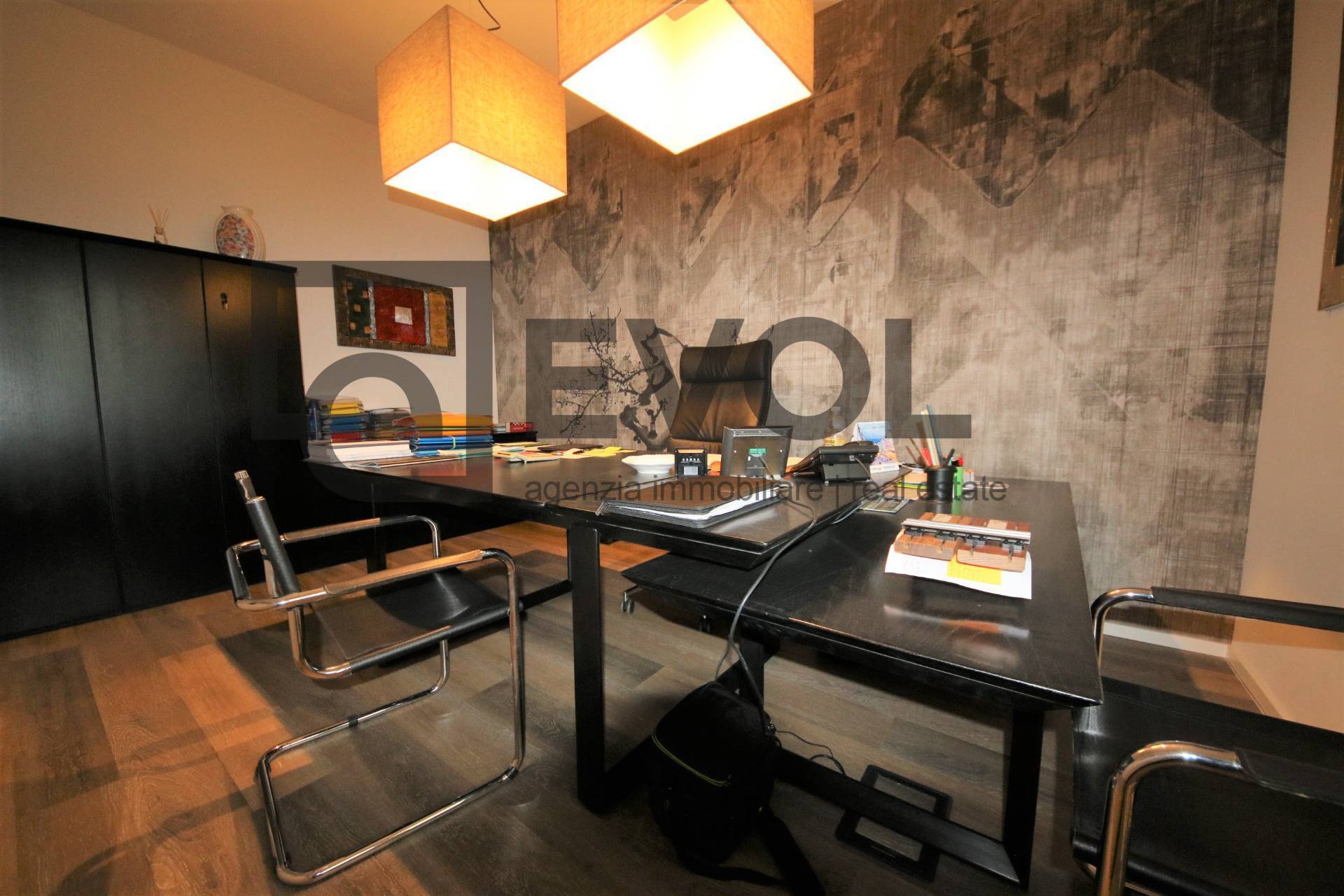 Locale commerciale in vendita a Pasian di Prato