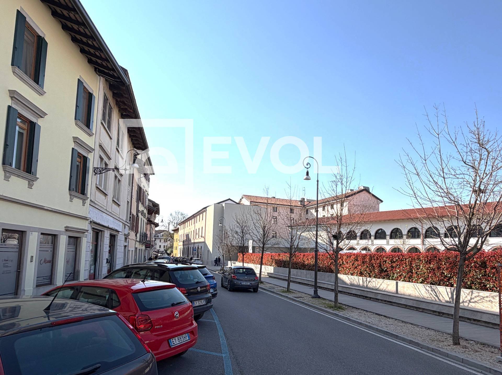 Locale commerciale in vendita a Udine