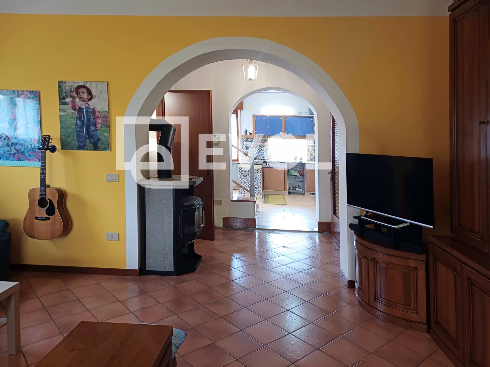 Villa in vendita a Moruzzo, Alnicco