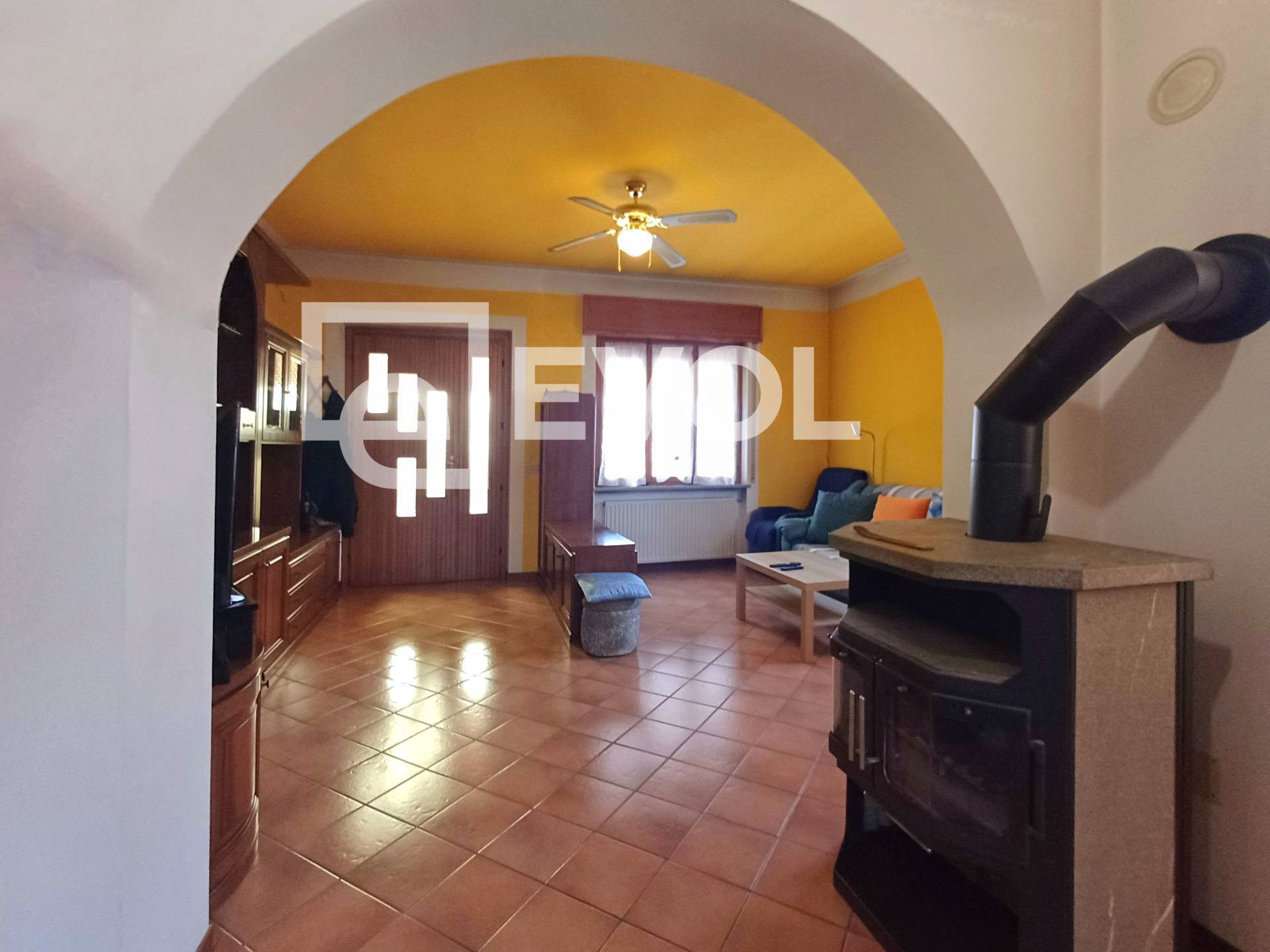 Villa in vendita a Moruzzo, Alnicco