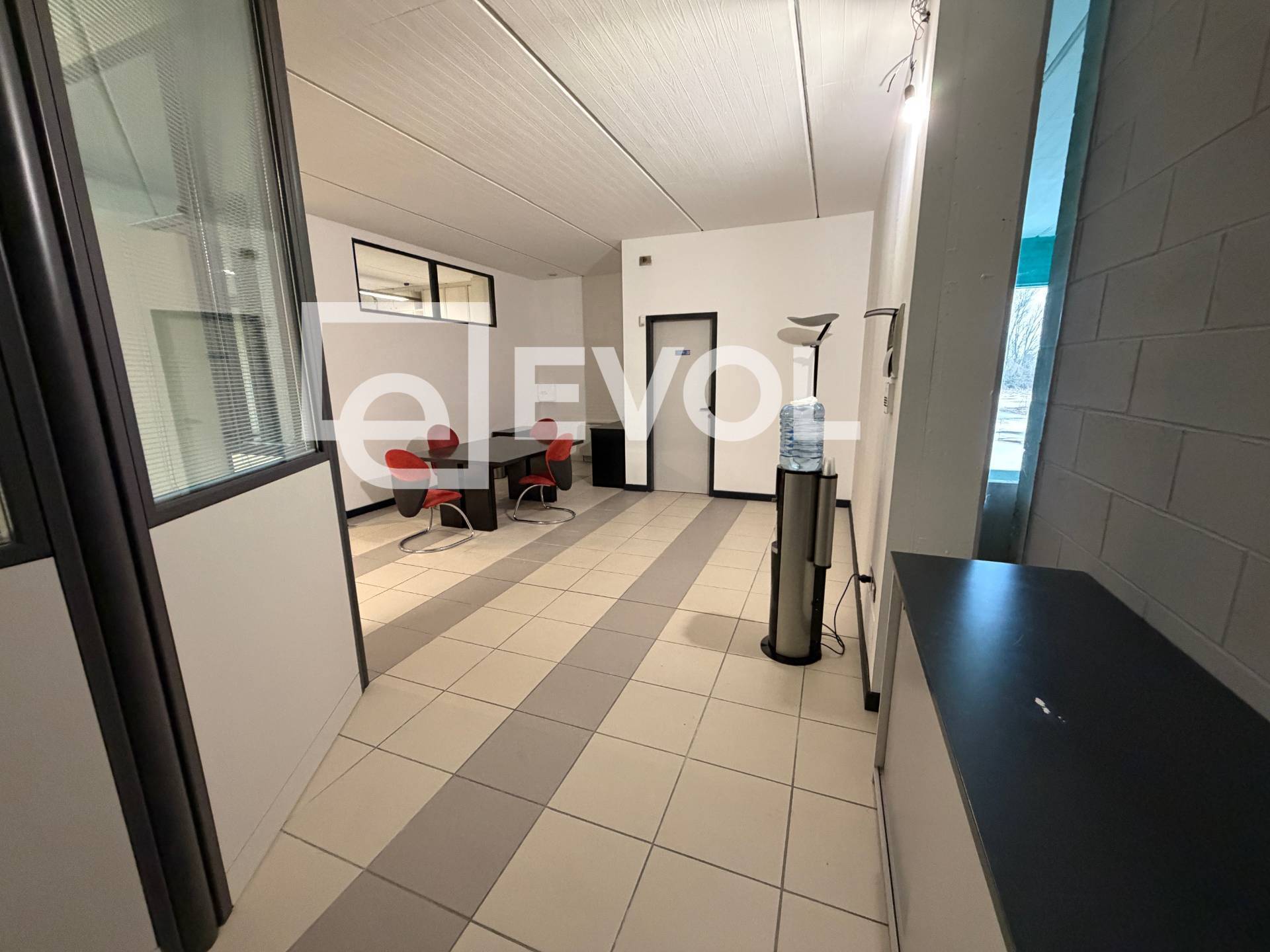 Studio/Ufficio in vendita a Tavagnacco, Feletto Umberto