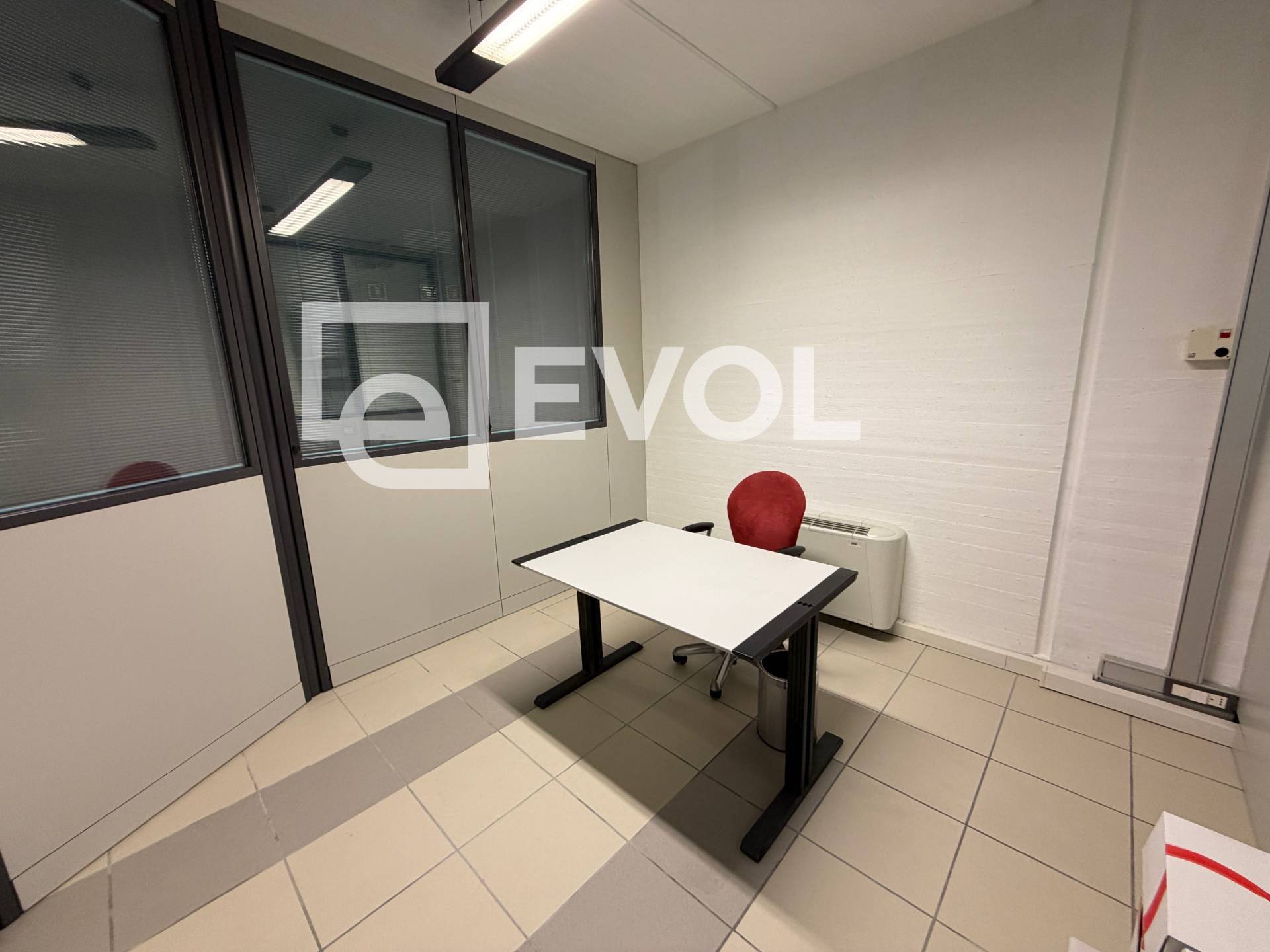 Studio/Ufficio in vendita a Tavagnacco, Feletto Umberto